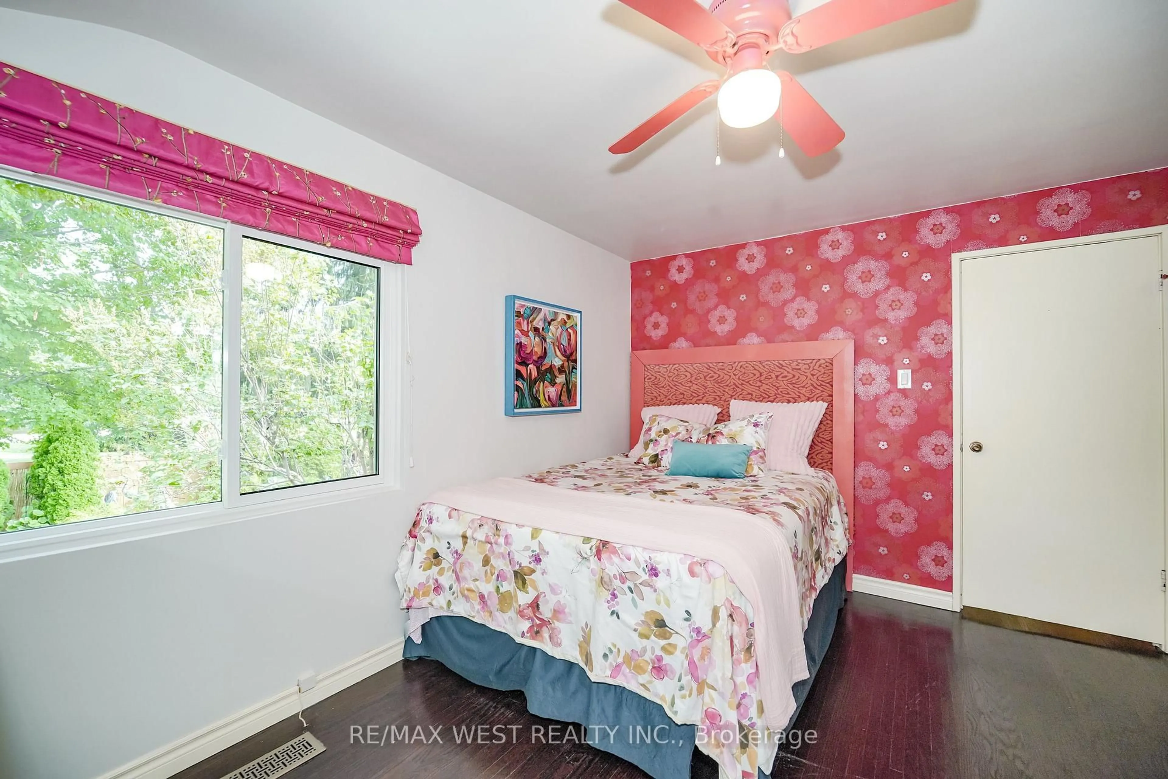 Bedroom with bed, unknown for 143 Botany Hill Rd, Toronto Ontario M1G 3K6