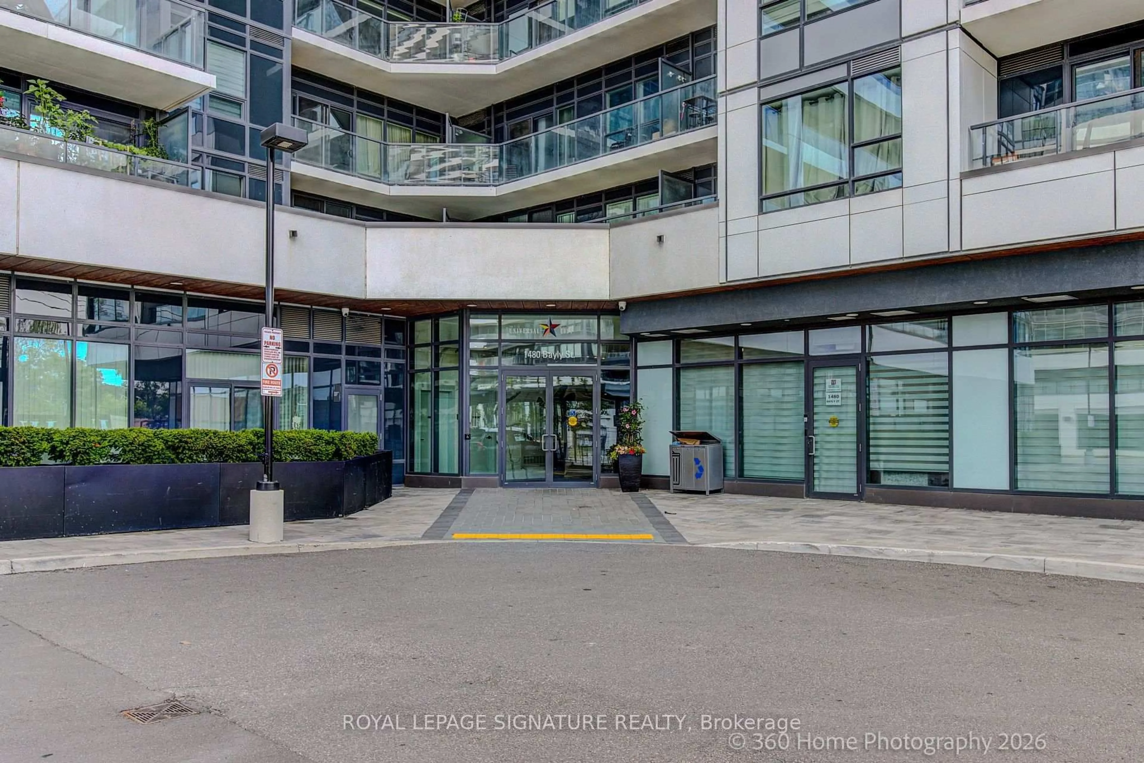 Indoor foyer for 1480 Bayly St #1014, Pickering Ontario L1W 0C2