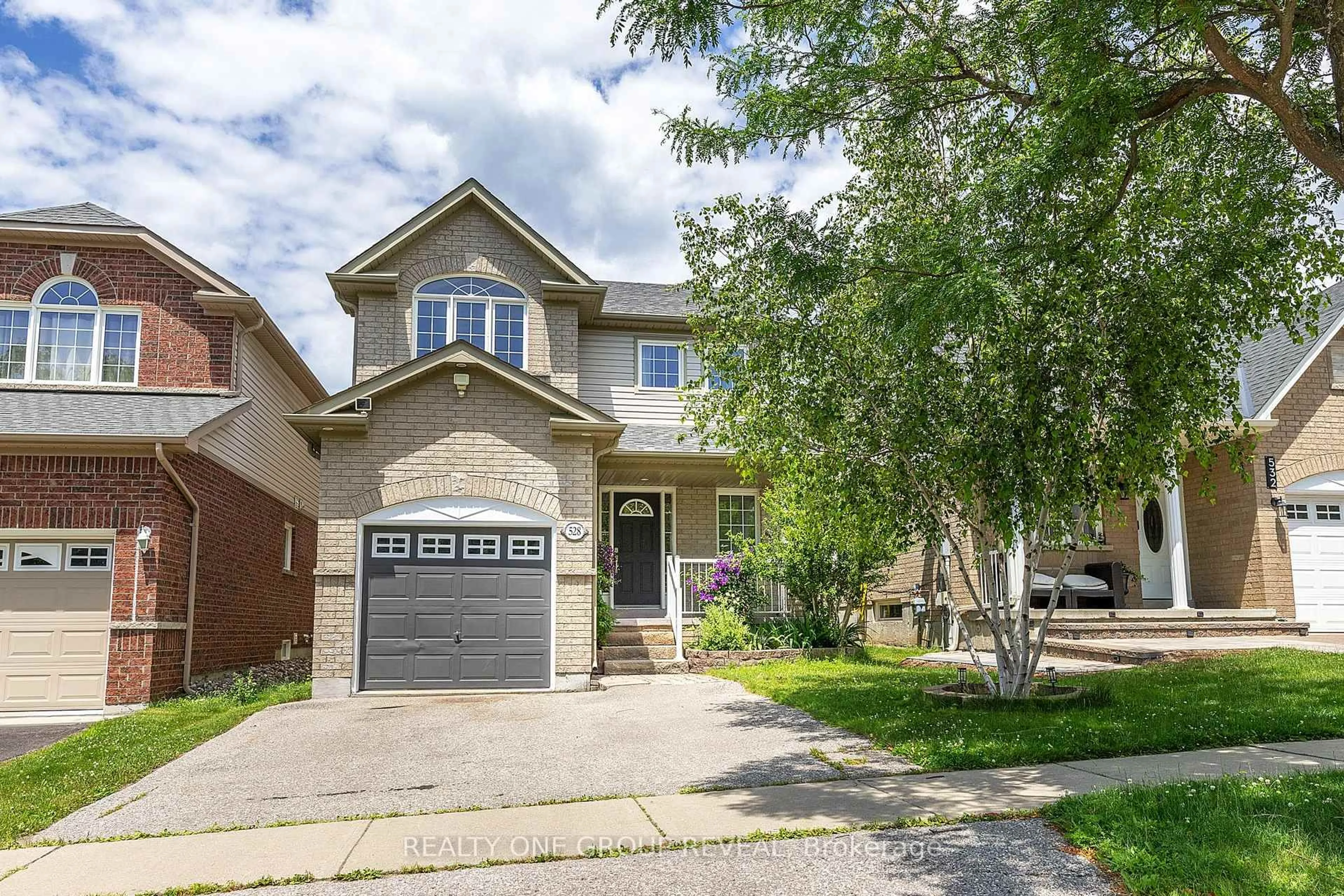 Home with brick exterior material, street for 528 Luple Ave, Oshawa Ontario L1K 0K9