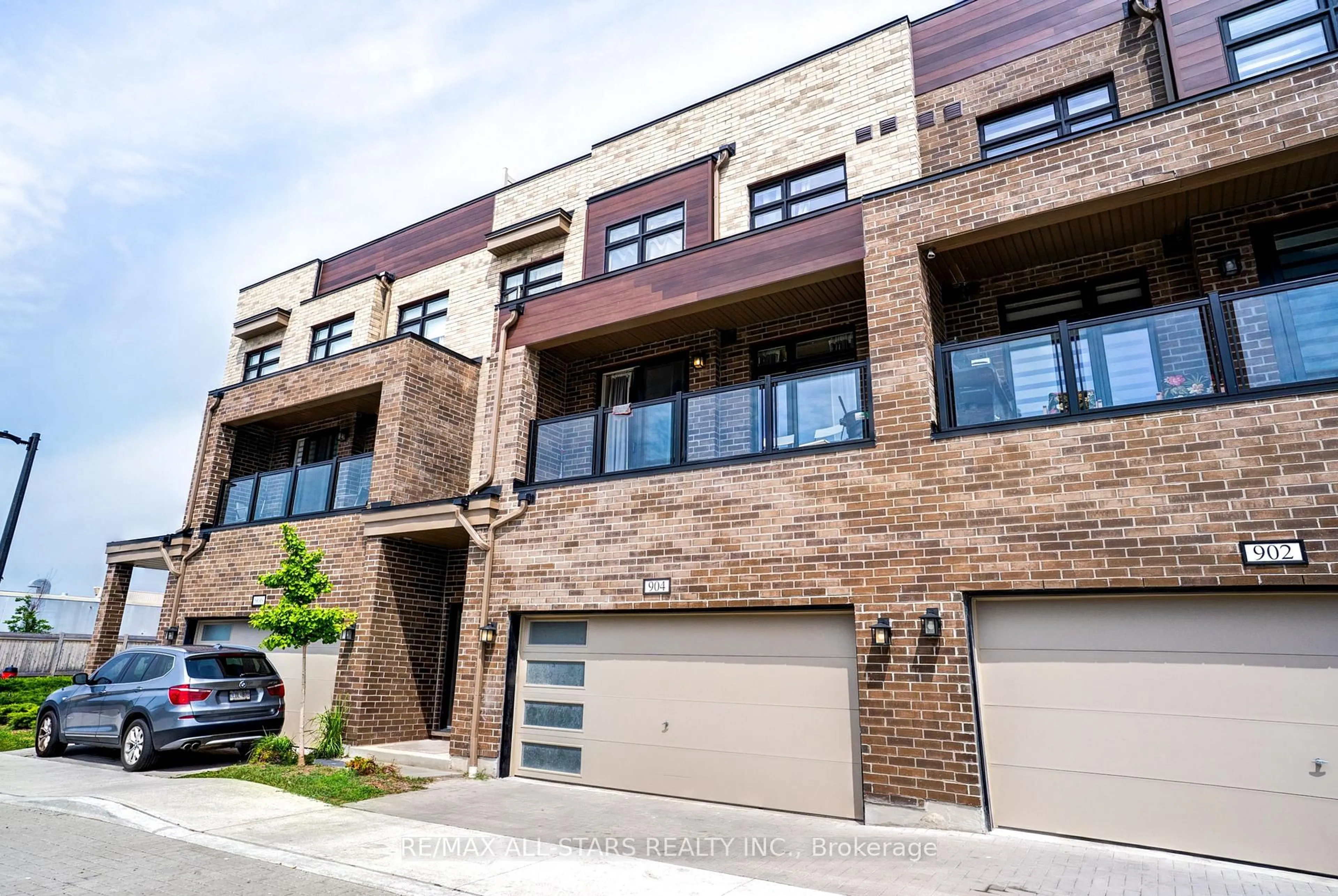 Home with brick exterior material, street for 1865 Pickering Pkwy ##904, Pickering Ontario L1V 0H2