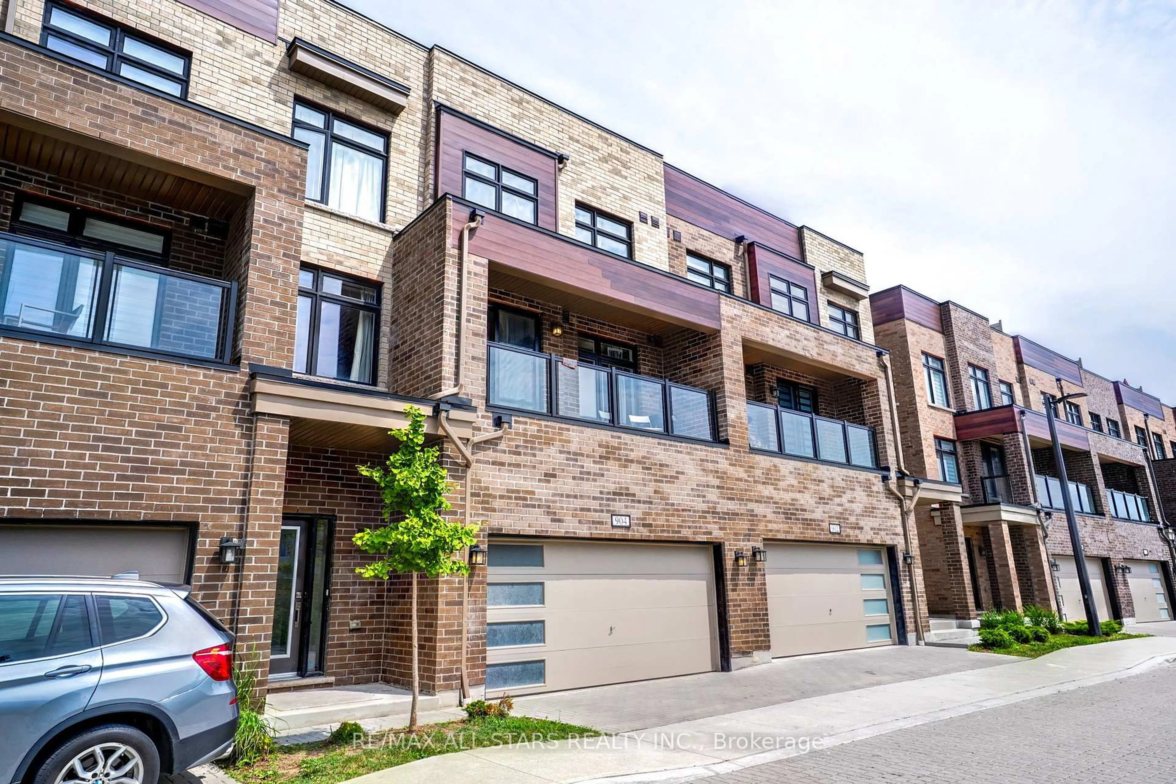 Home with brick exterior material, street for 1865 Pickering Pkwy ##904, Pickering Ontario L1V 0H2