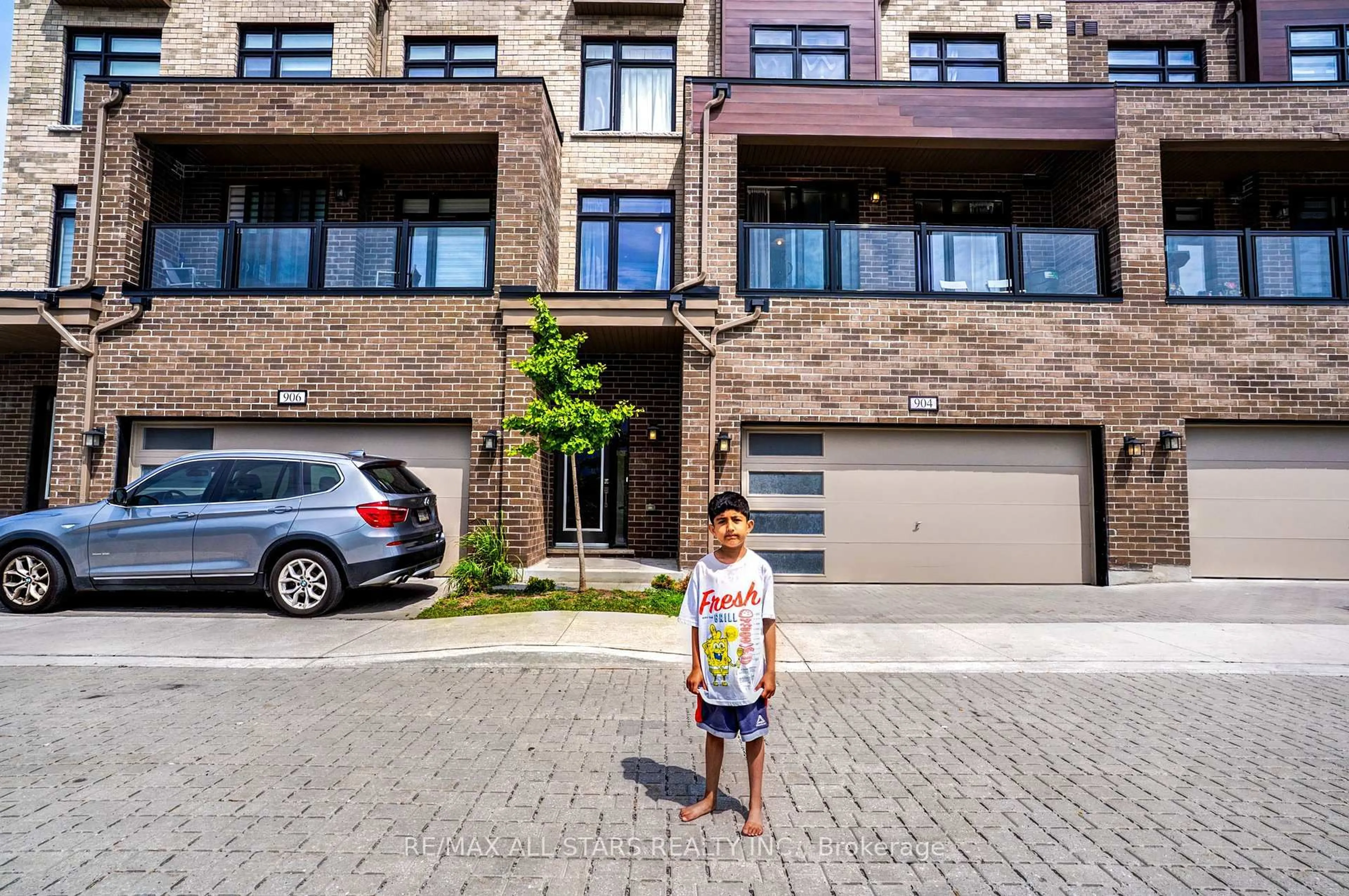 Home with brick exterior material, street for 1865 Pickering Pkwy ##904, Pickering Ontario L1V 0H2