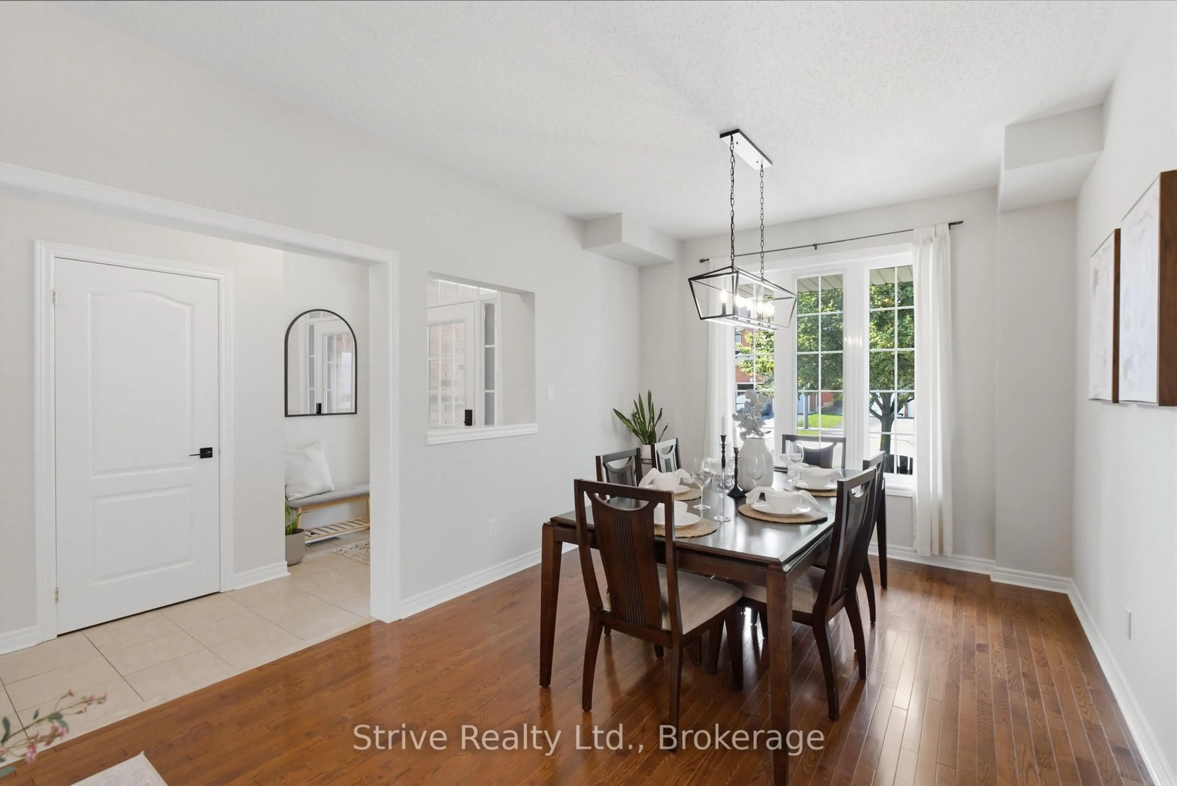 Dining room, unknown for 272 Huntington Cres, Clarington Ontario L1E 3J3