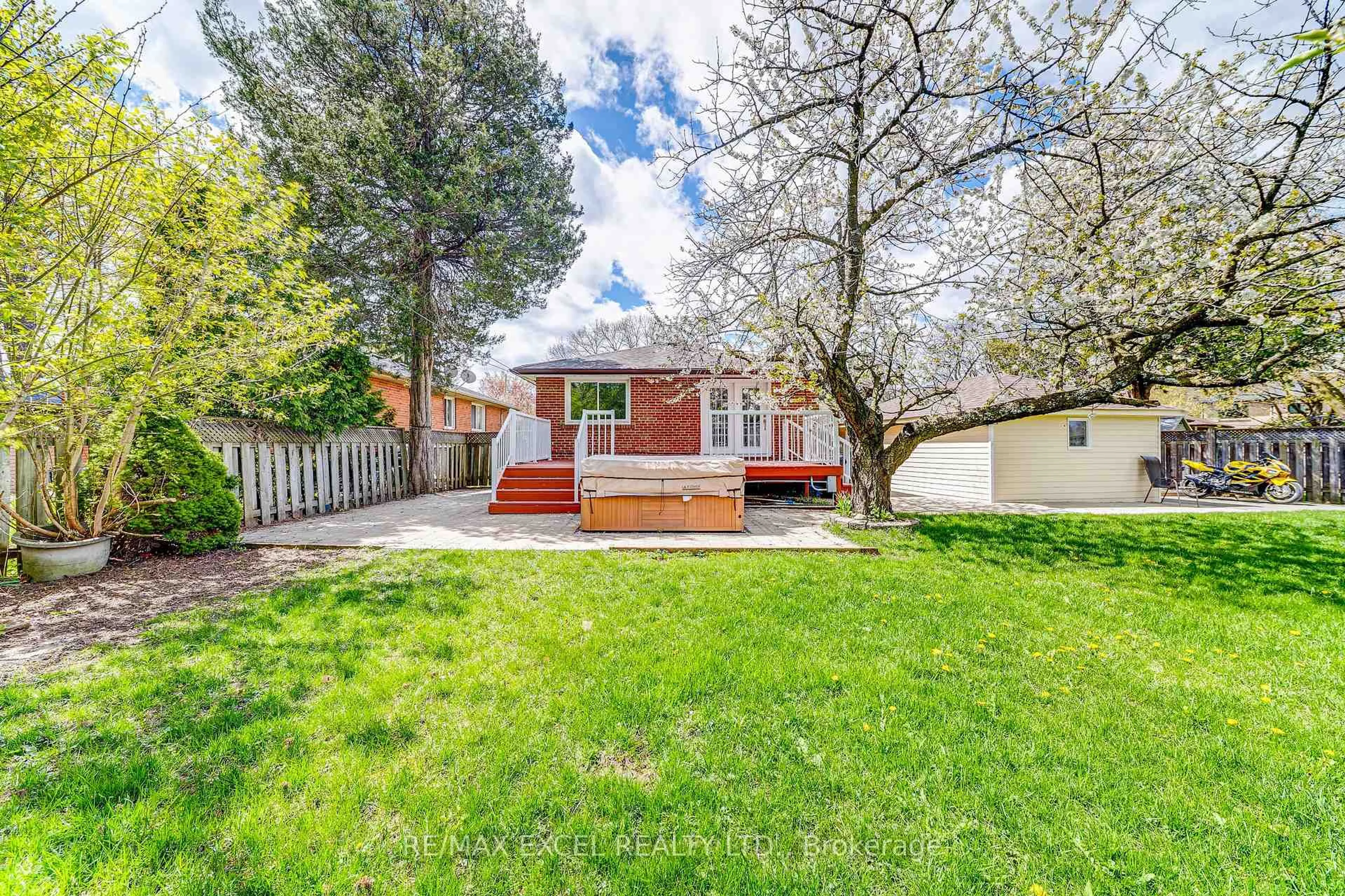 Unknown for 51 Tordale Cres, Toronto Ontario M1P 3X6
