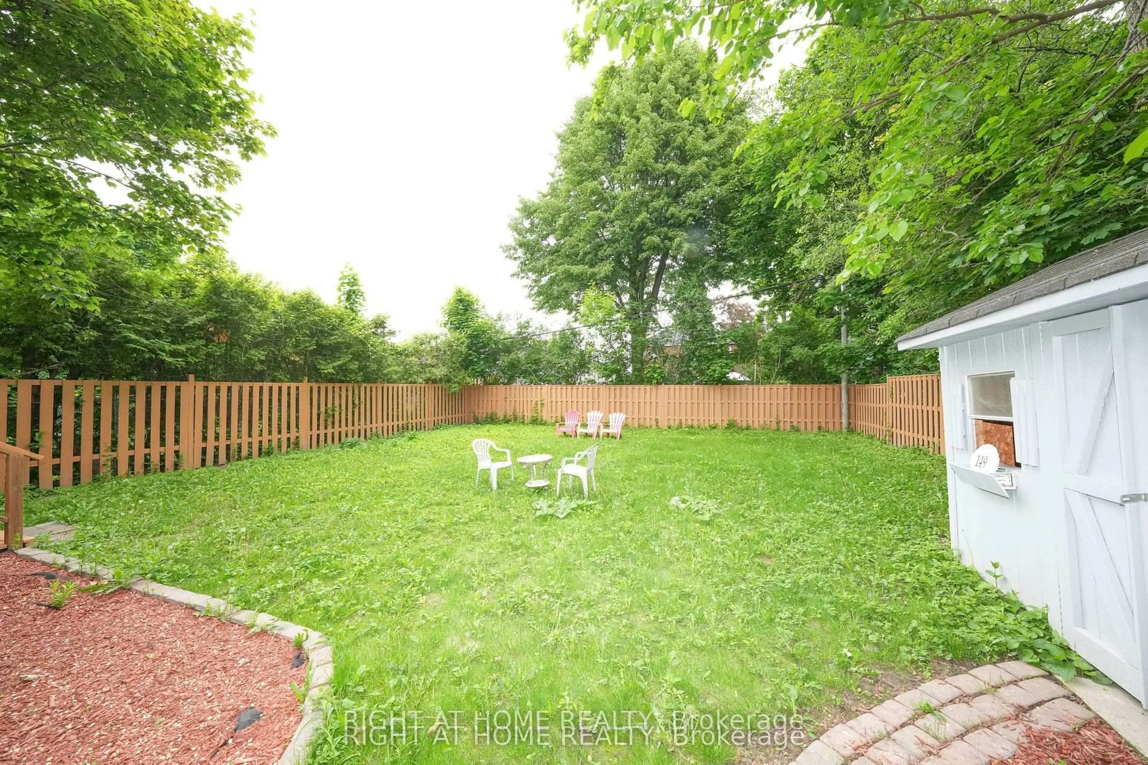 Patio, forest/trees view for 149 Dorset Rd, Toronto Ontario M1M 2T5
