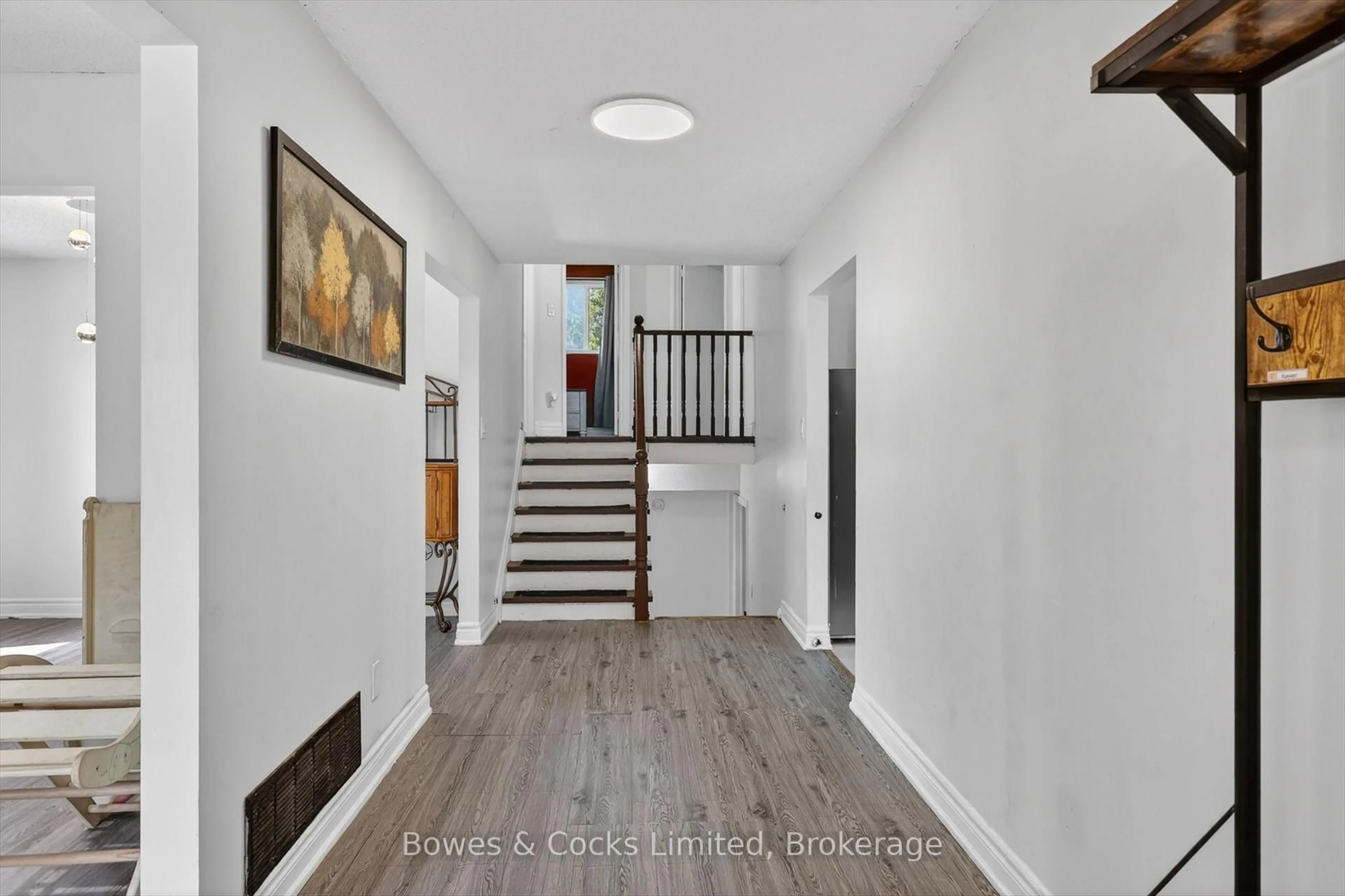 Indoor entryway for 4 Claret Rd, Clarington Ontario L1E 1V9