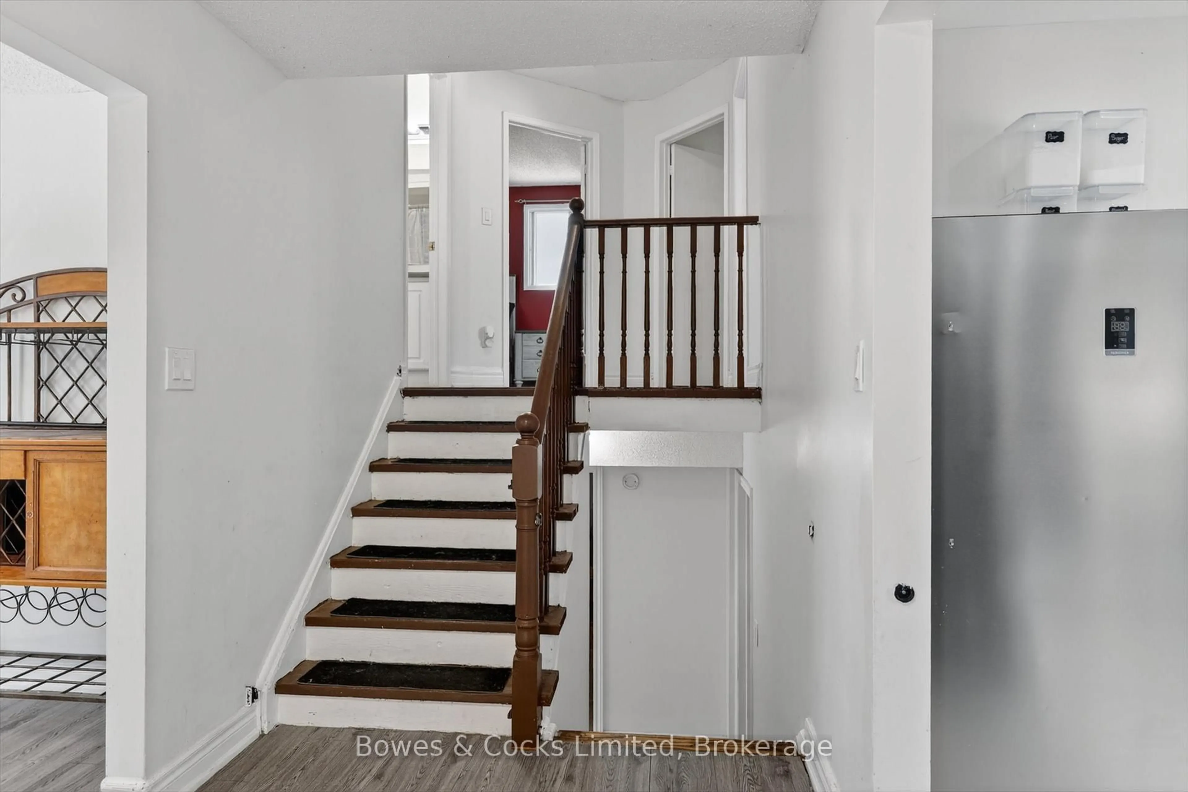Indoor entryway for 4 Claret Rd, Clarington Ontario L1E 1V9