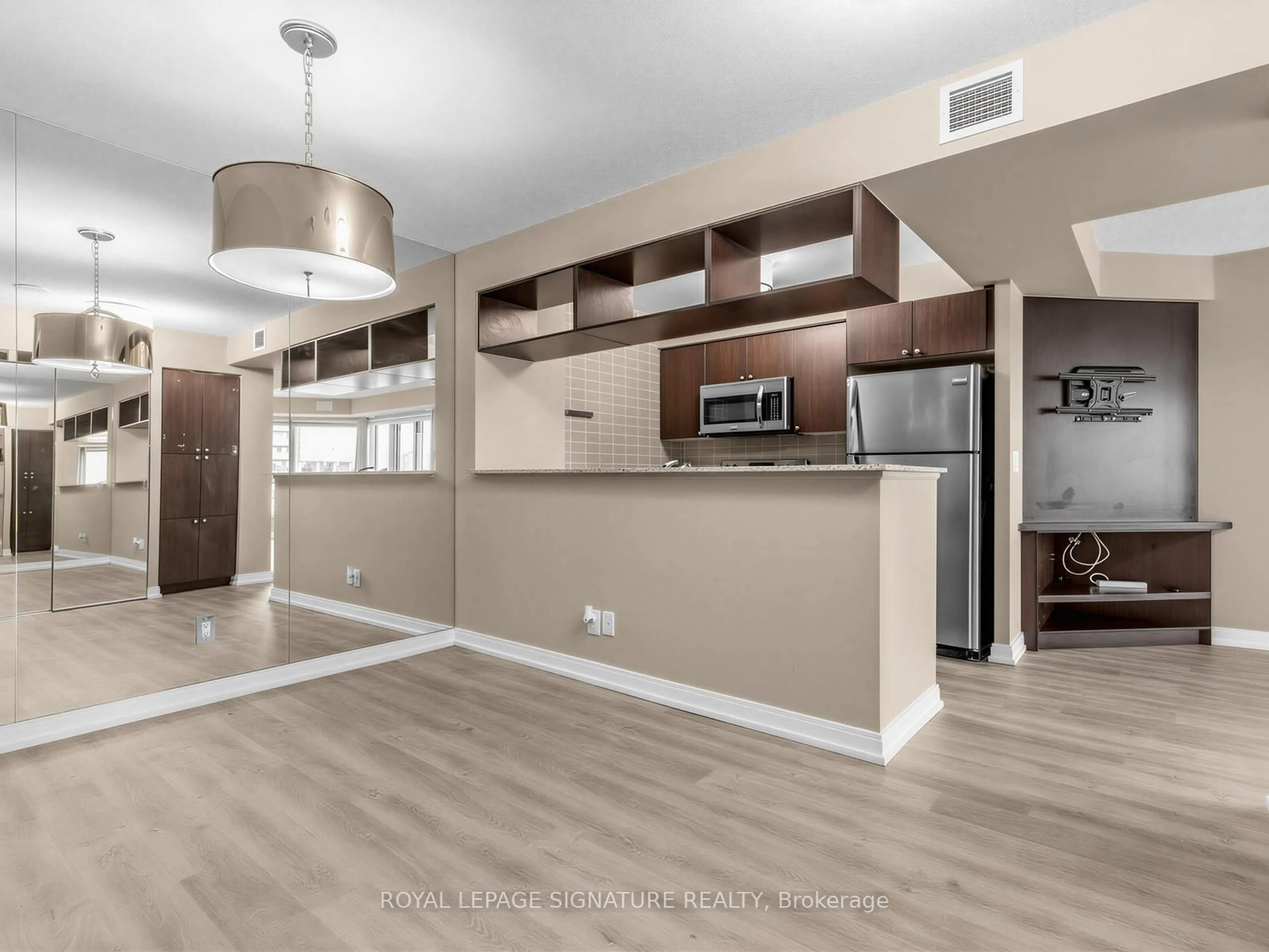 Open concept kitchen, unknown for 151 Village Green Sq #607, Toronto Ontario M1S 0K5