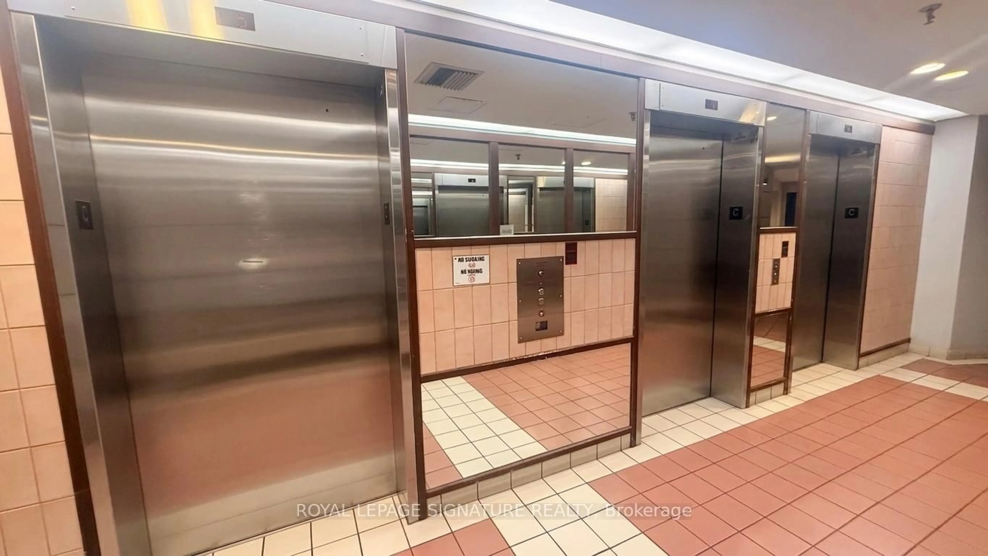 Unknown for 160 Alton Towers Circ #1610, Toronto Ontario M1V 4X8