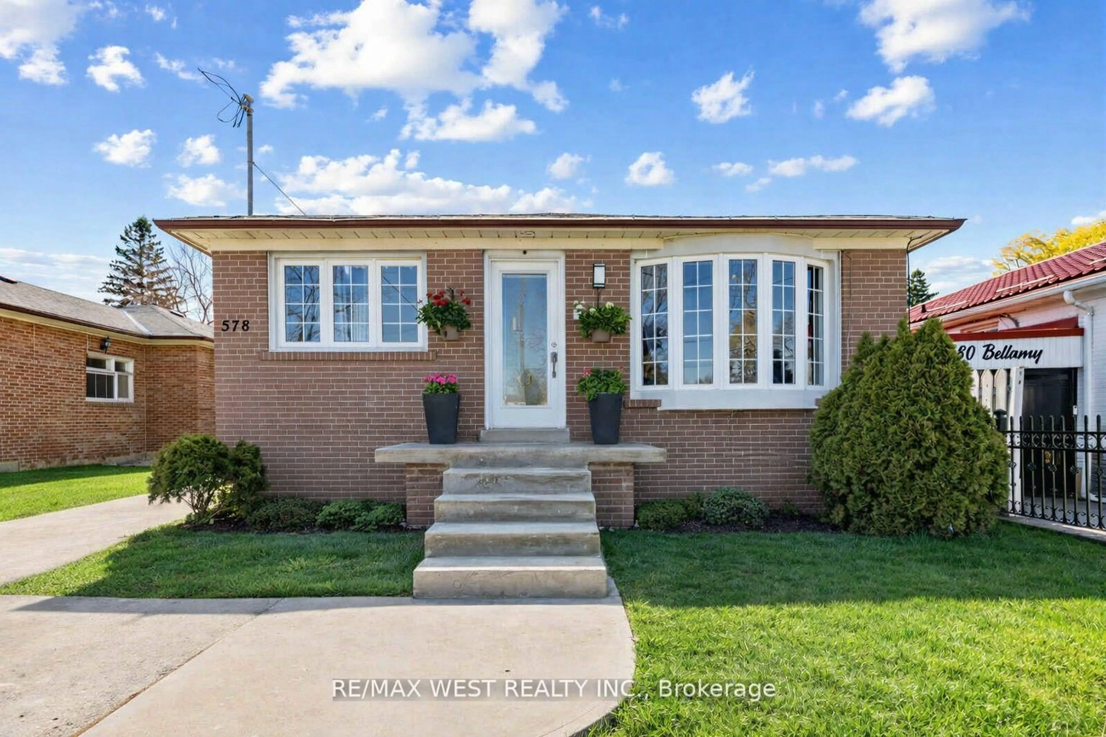Home with brick exterior material, street for 578 Bellamy Rd, Toronto Ontario M1H 1G4
