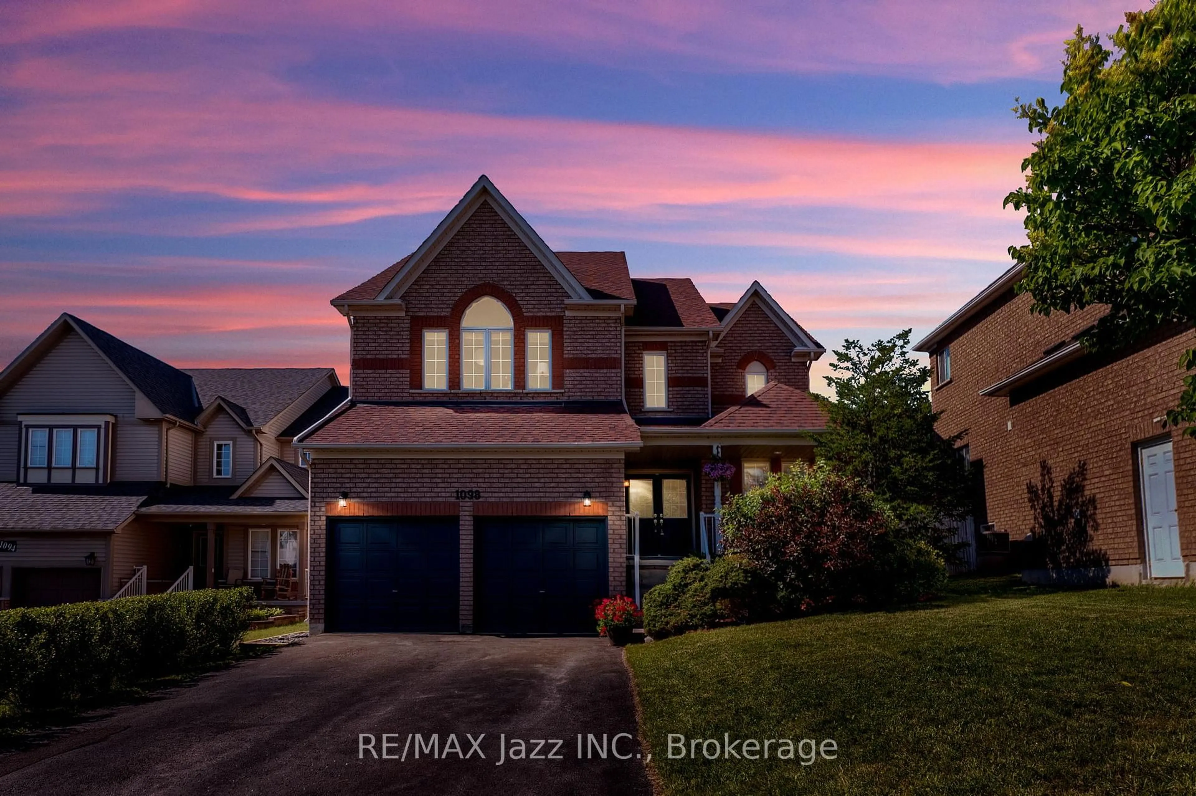 Home with brick exterior material, street for 1098 Keswick Crt, Oshawa Ontario L1K 2V2