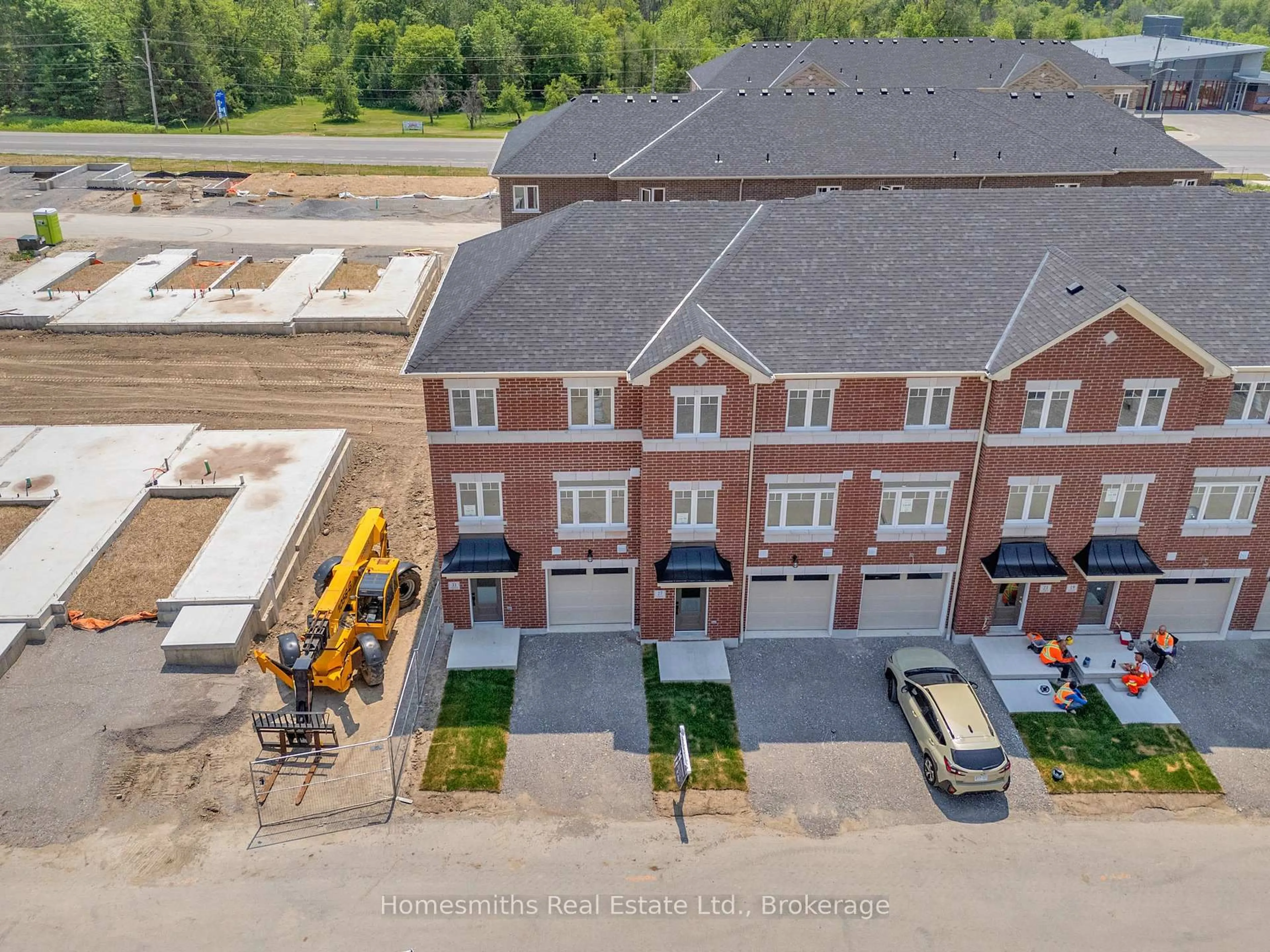 A pic from outside/outdoor area/front of a property/back of a property/a pic from drone, street for 27 Nady Lane, Clarington Ontario L1B 0X1