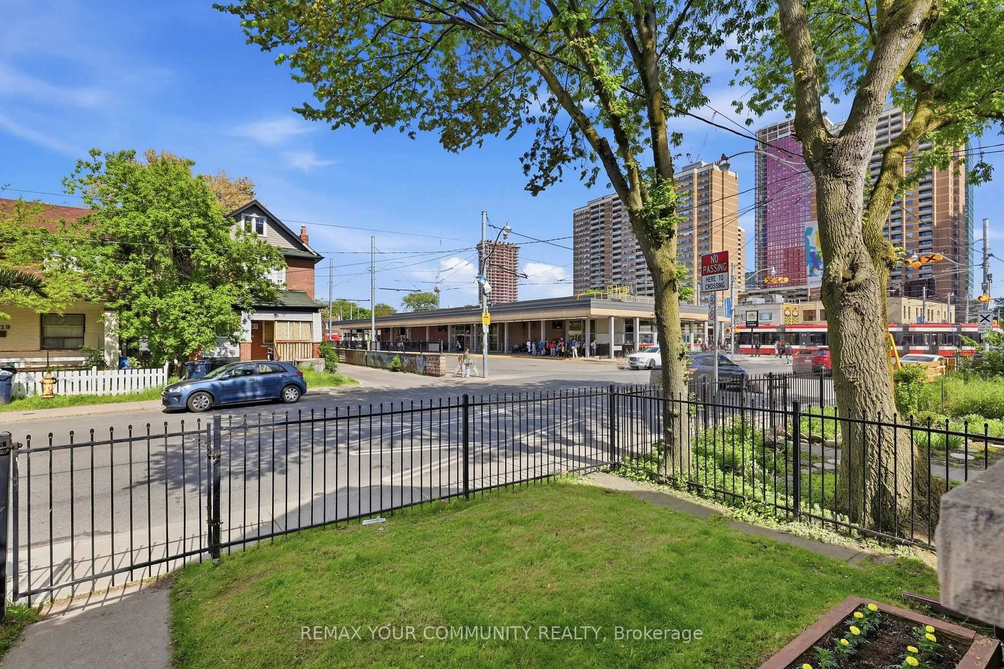 A pic from outside/outdoor area/front of a property/back of a property/a pic from drone, street for 330 Main St, Toronto Ontario M4C 4X7
