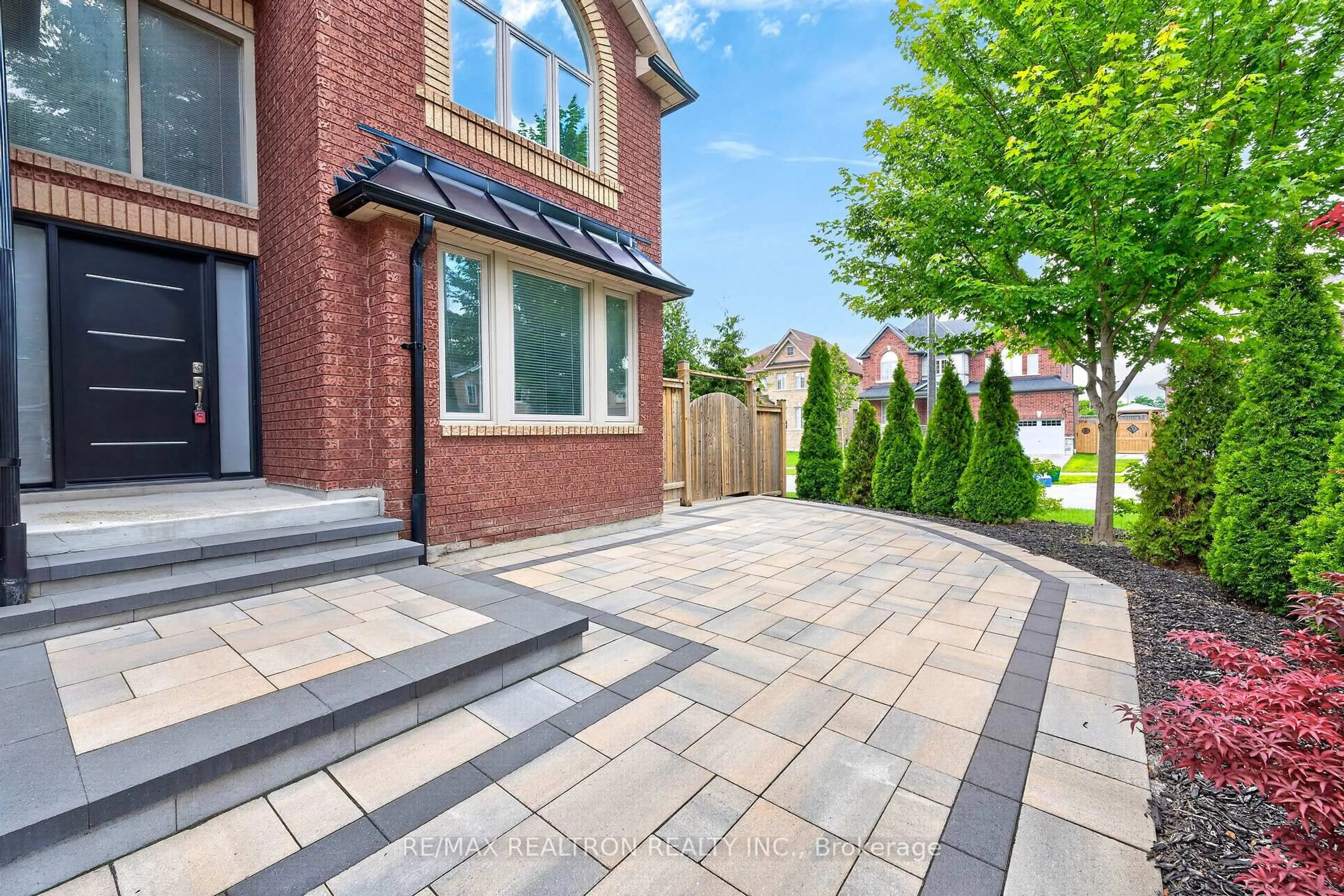 Home with brick exterior material, street for 126 Old Colony Dr, Whitby Ontario L1R 2A5