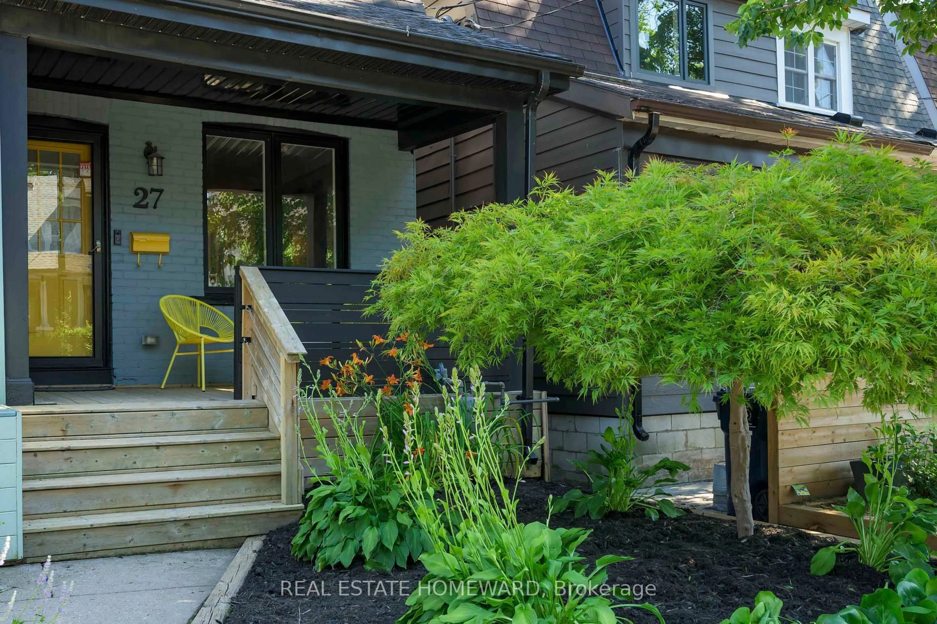 Unknown for 27 Mountalan Ave, Toronto Ontario M4J 1H3