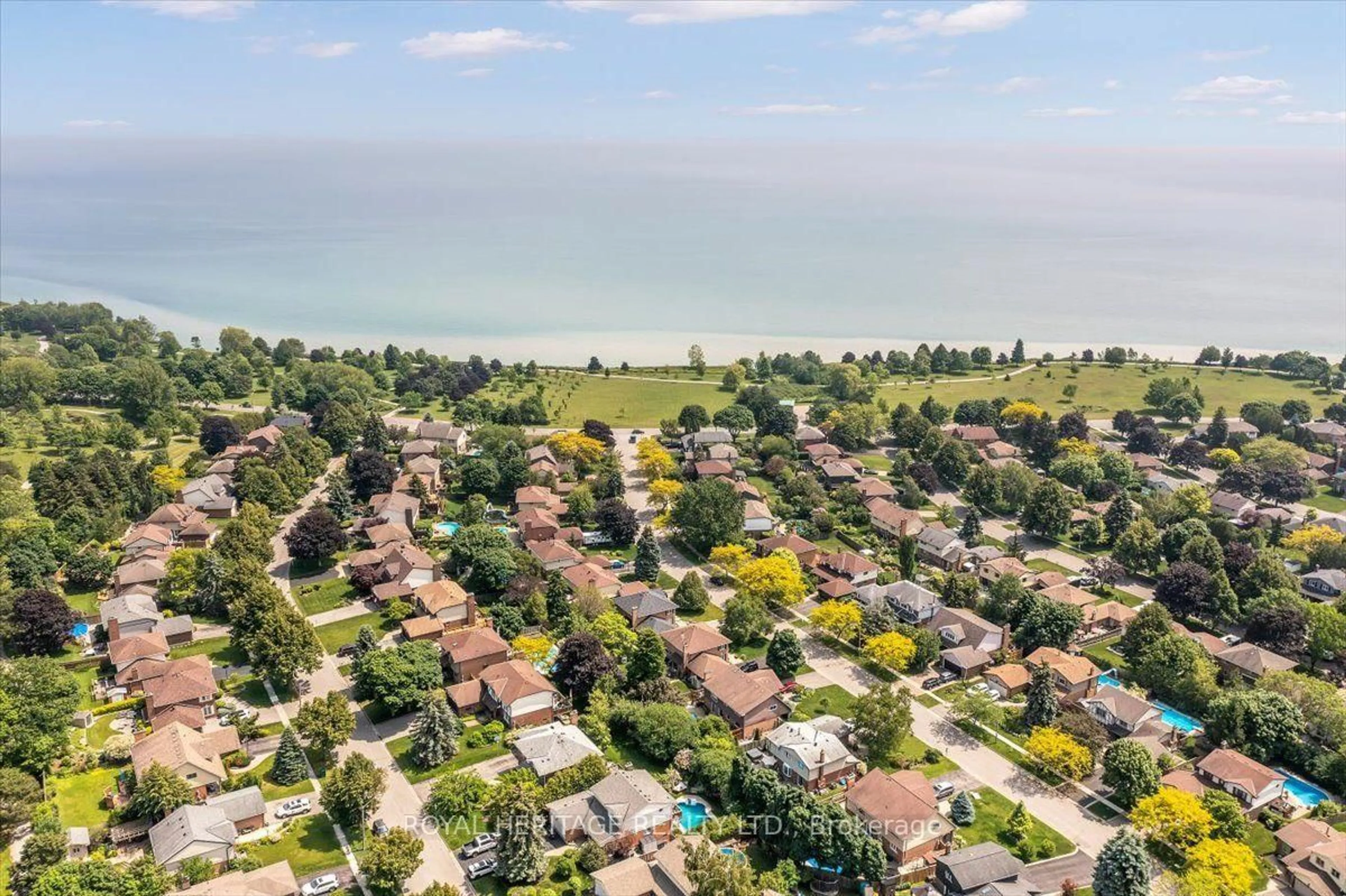 A pic from outside/outdoor area/front of a property/back of a property/a pic from drone, water/lake/river/ocean view for 15 Cadby Rd, Ajax Ontario L1S 3X6