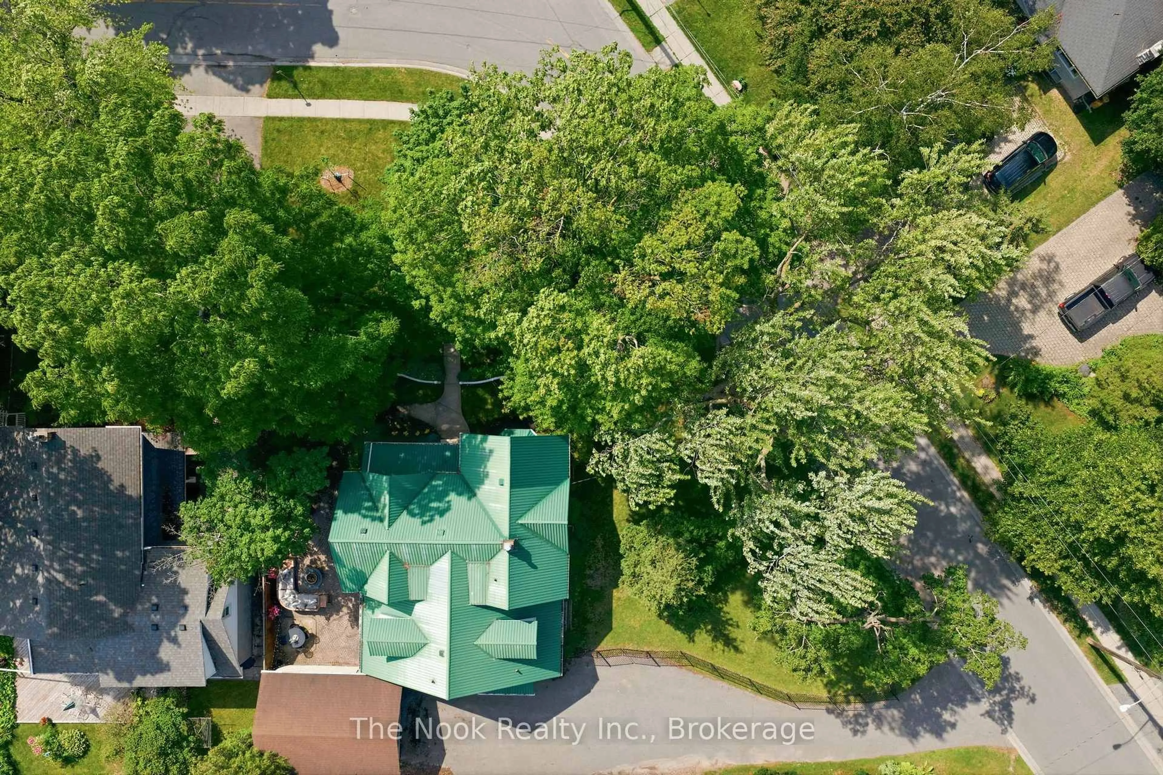 A pic from outside/outdoor area/front of a property/back of a property/a pic from drone, forest/trees view for 73 Temperance St, Clarington Ontario L1C 3B1