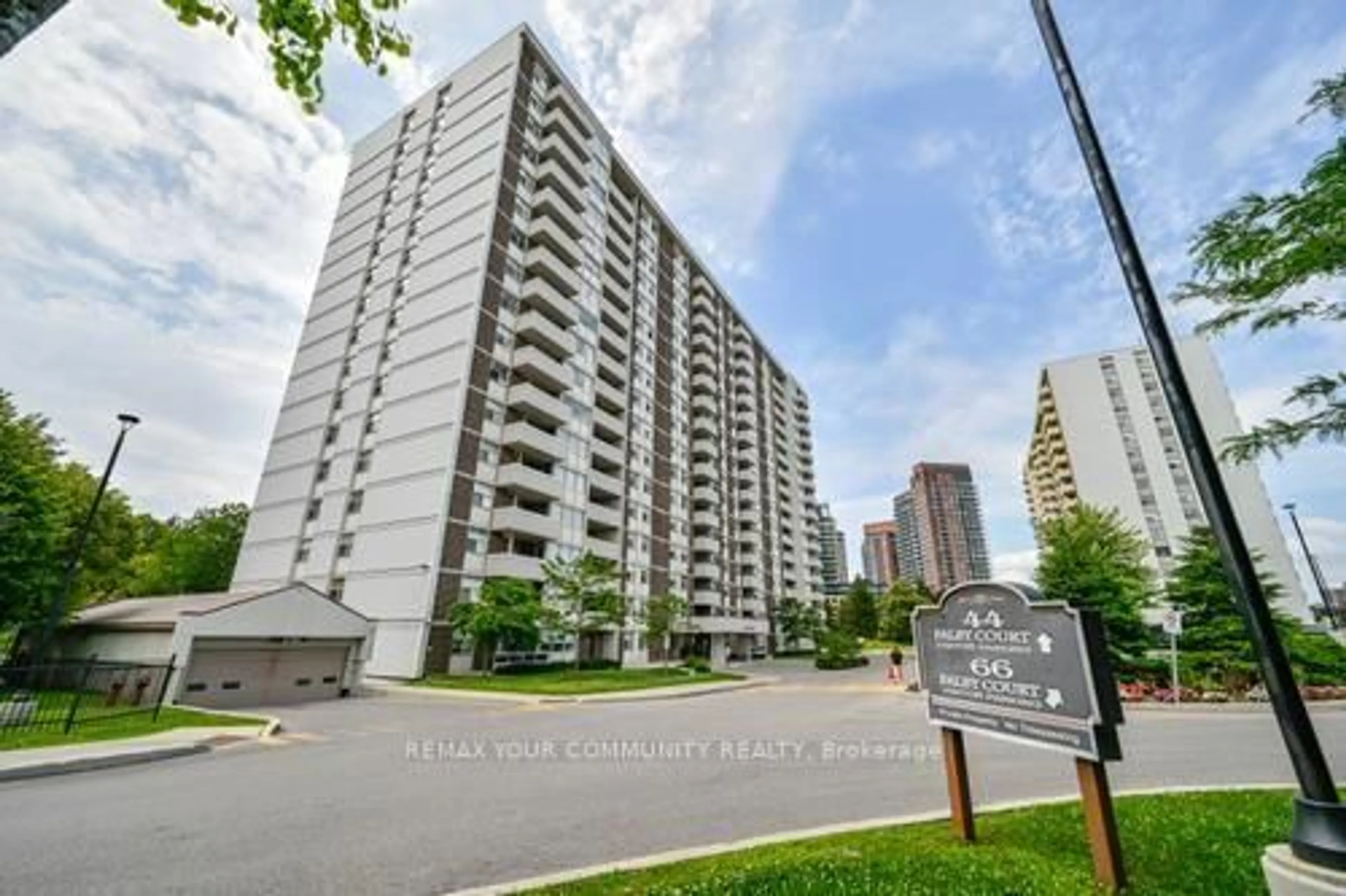 Patio, unknown for 44 Falby Crt #604, Ajax Ontario L1S 3L1