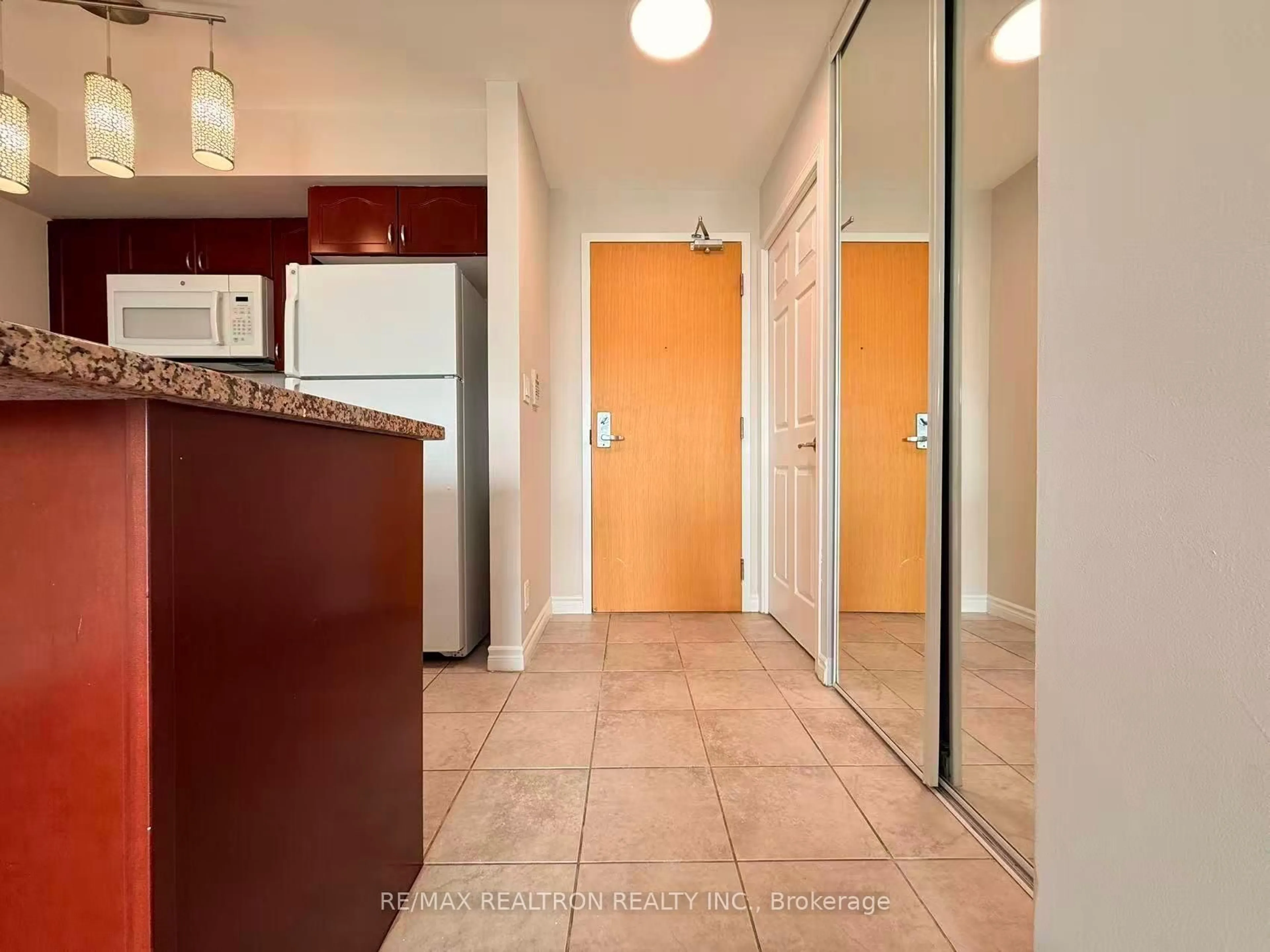 Standard kitchen, ceramic/tile floor for 68 Grangeway Ave #908, Toronto Ontario M1H 0A1