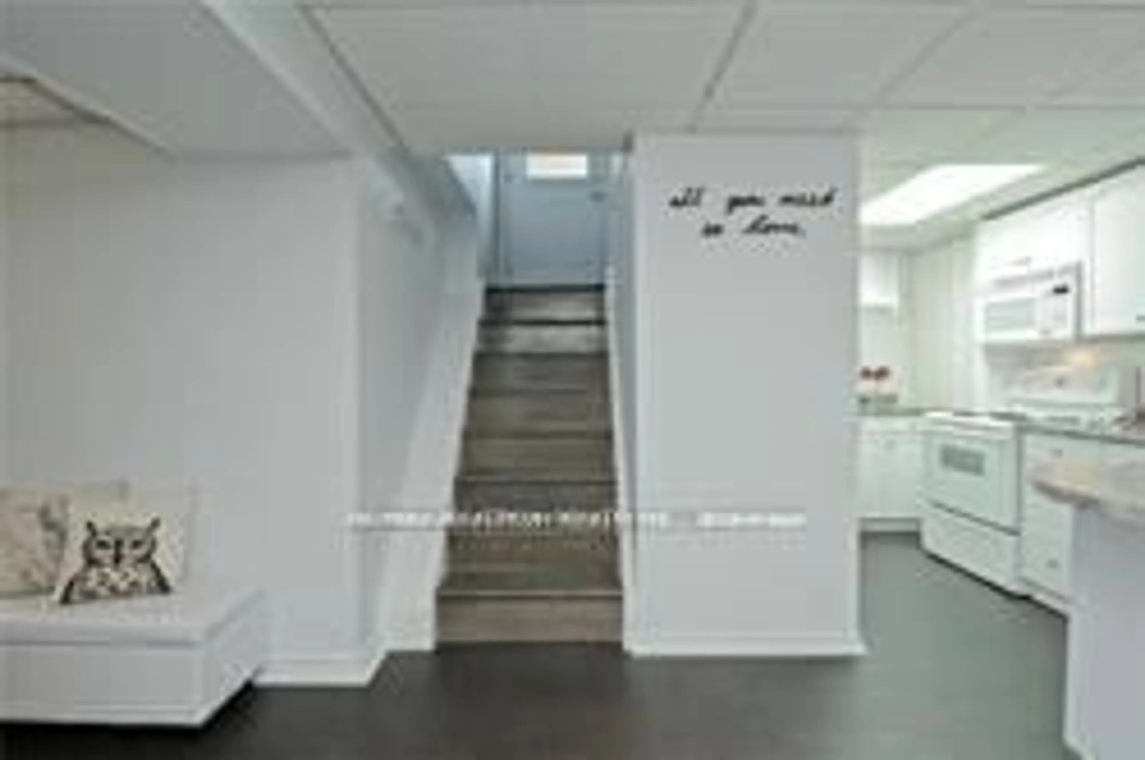 Indoor foyer for 607 Stevenson Rd, Oshawa Ontario L1J 5P2