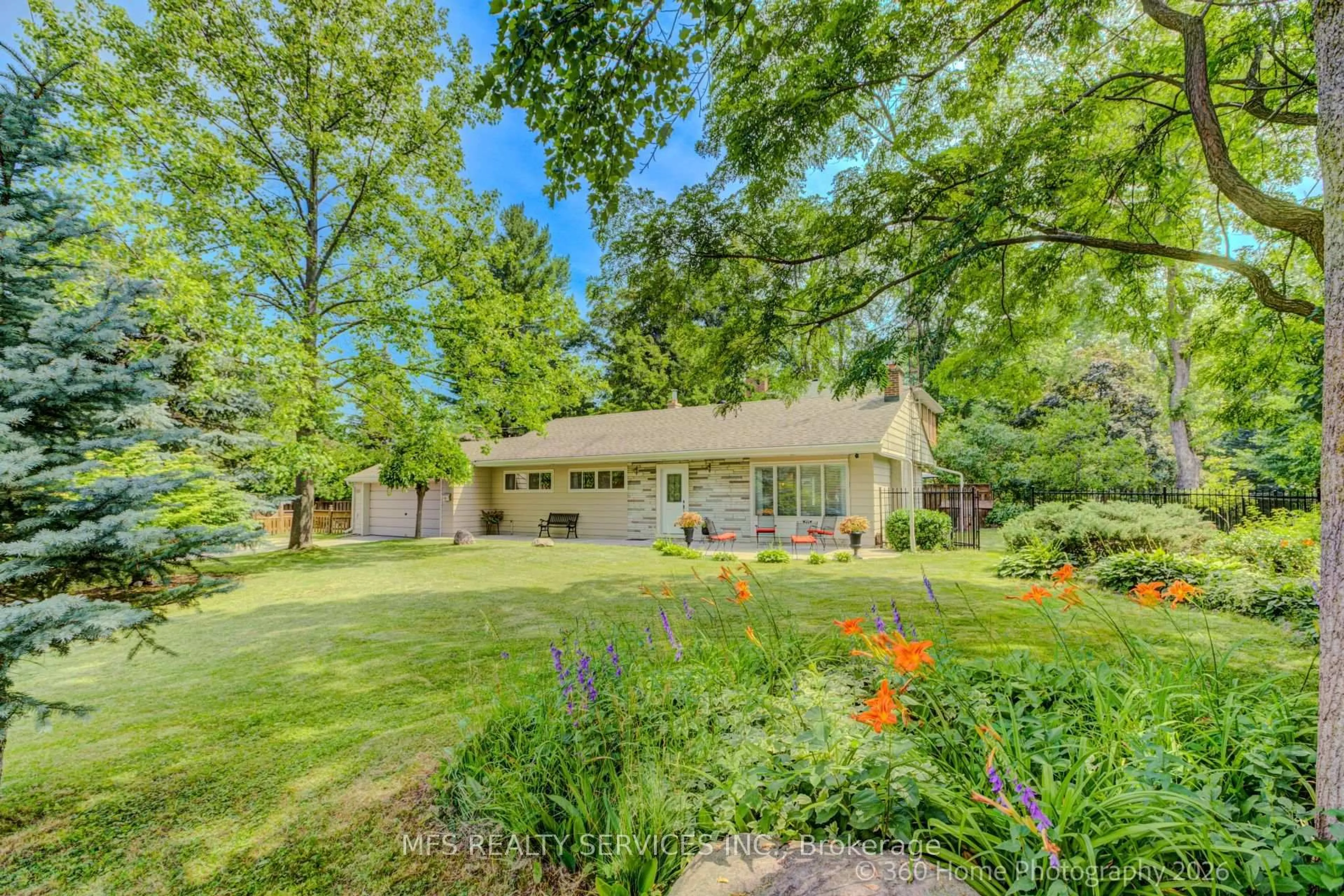A pic from outside/outdoor area/front of a property/back of a property/a pic from drone, unknown for 47 Deep Dene Dr, Toronto Ontario M1C 1L8