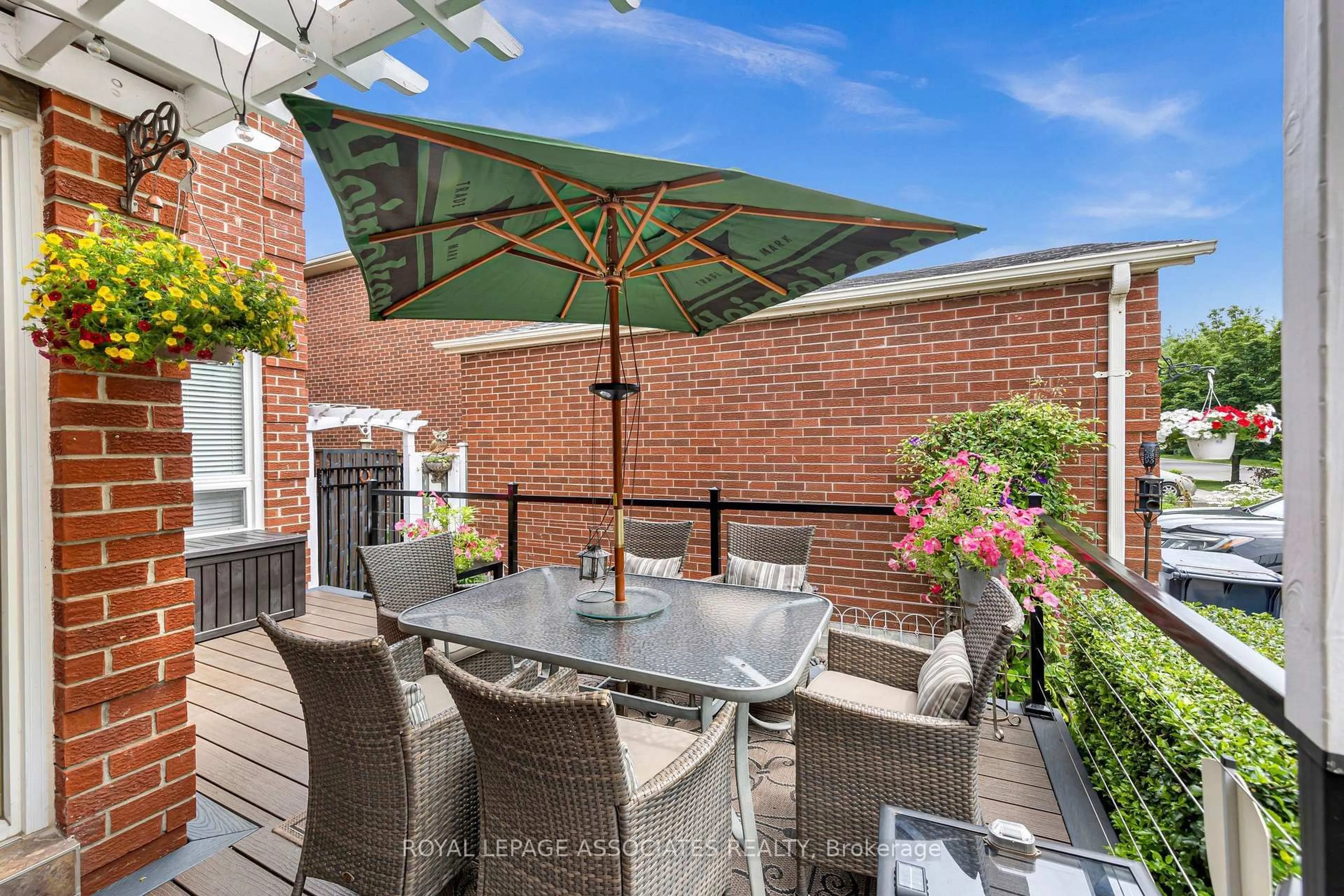Patio, street for 4 Apsco Ave, Toronto Ontario M1E 5A8