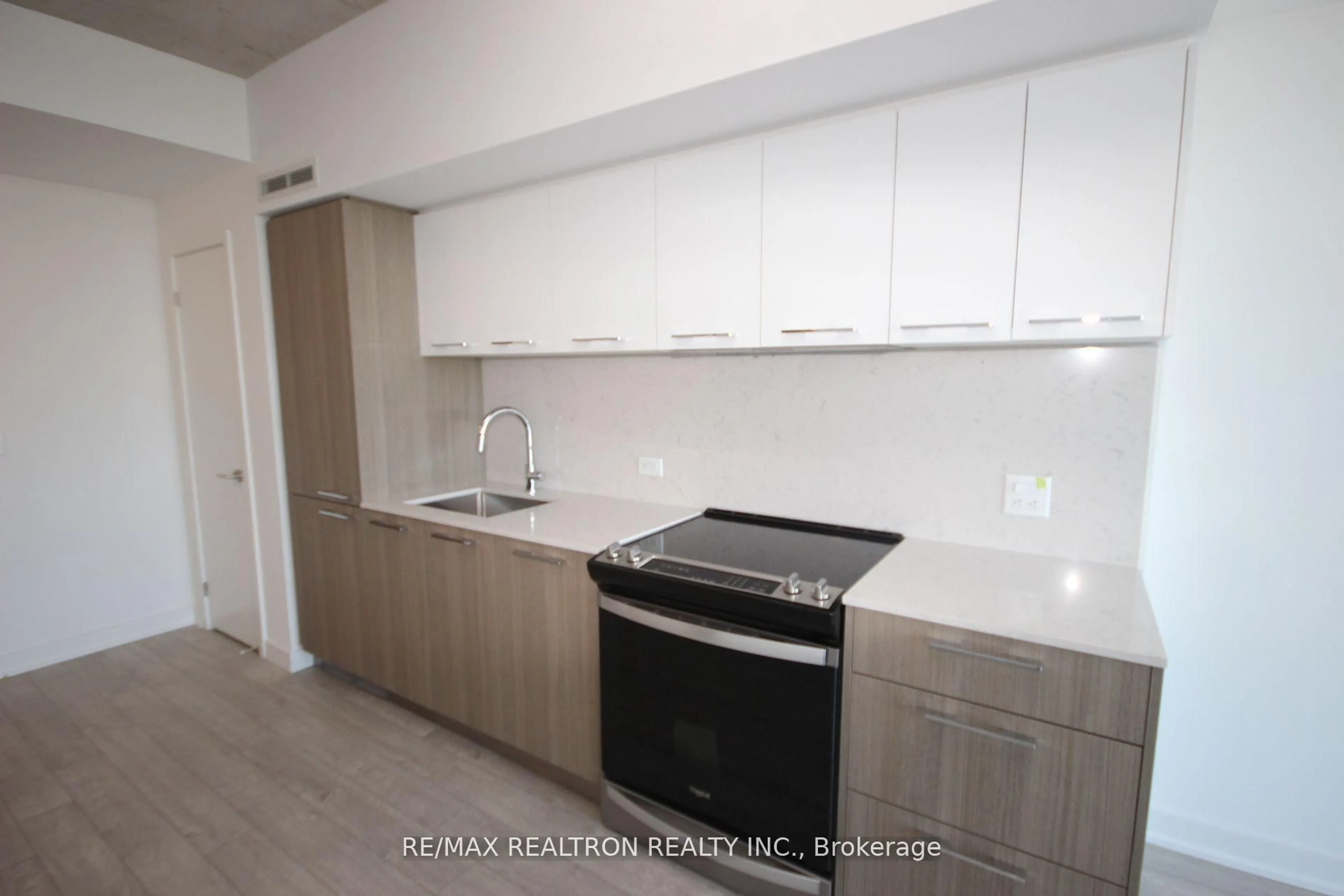 Standard kitchen, unknown for 45 Baseball Pl #1307, Toronto Ontario M4M 0H1