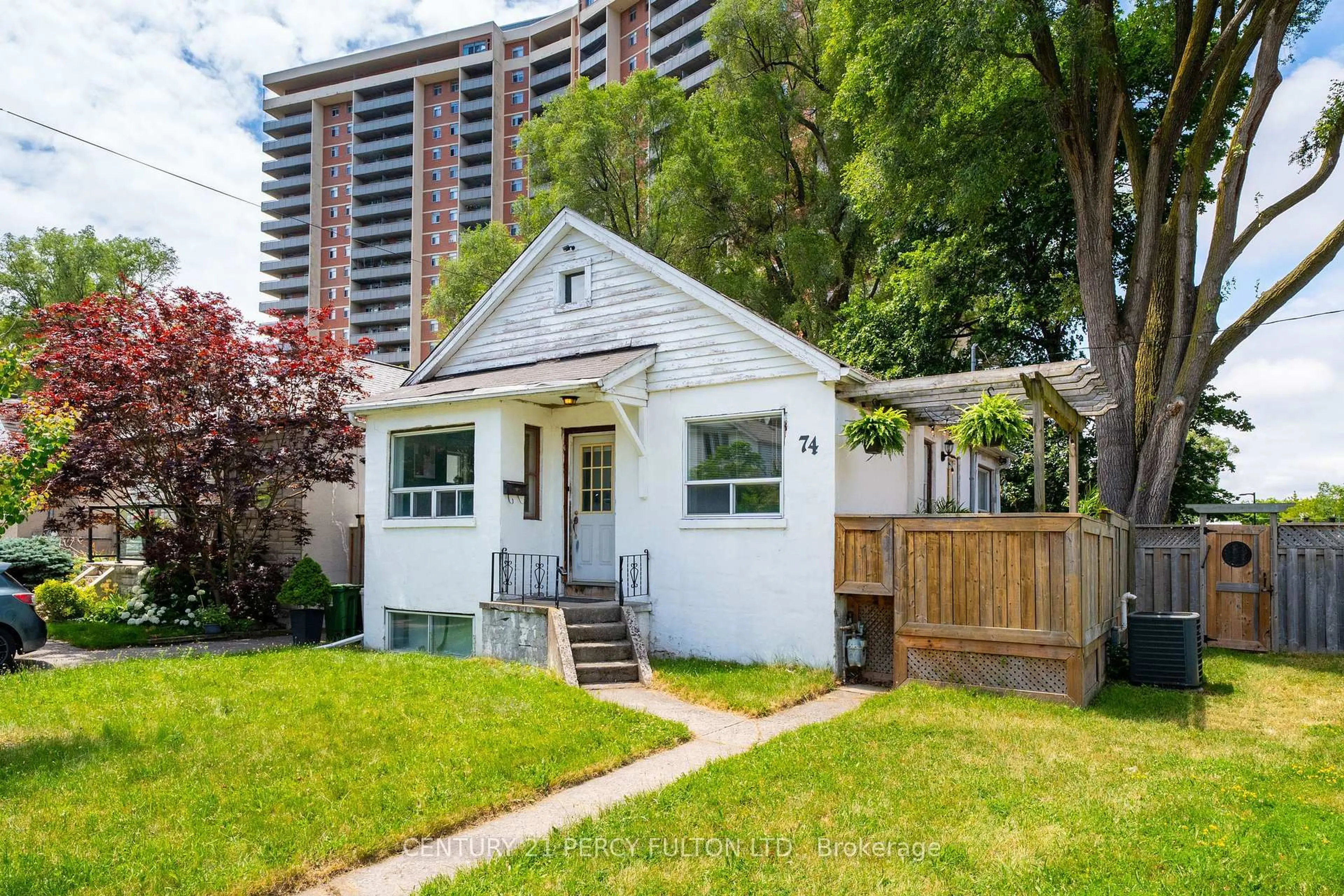 Unknown for 74 St. Dunstan Dr, Toronto Ontario M1L 2V5