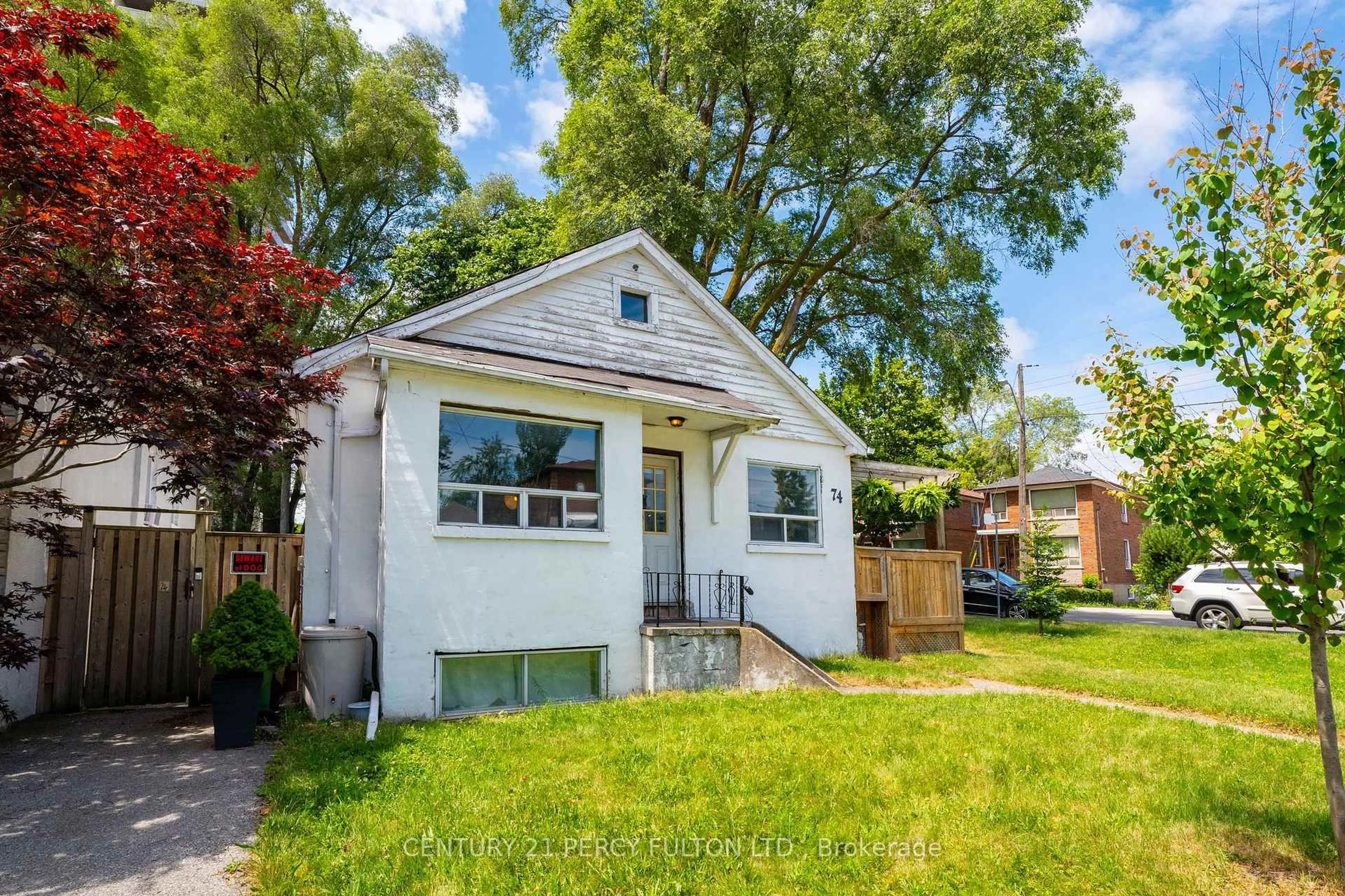 Home with vinyl exterior material, street for 74 St. Dunstan Dr, Toronto Ontario M1L 2V5