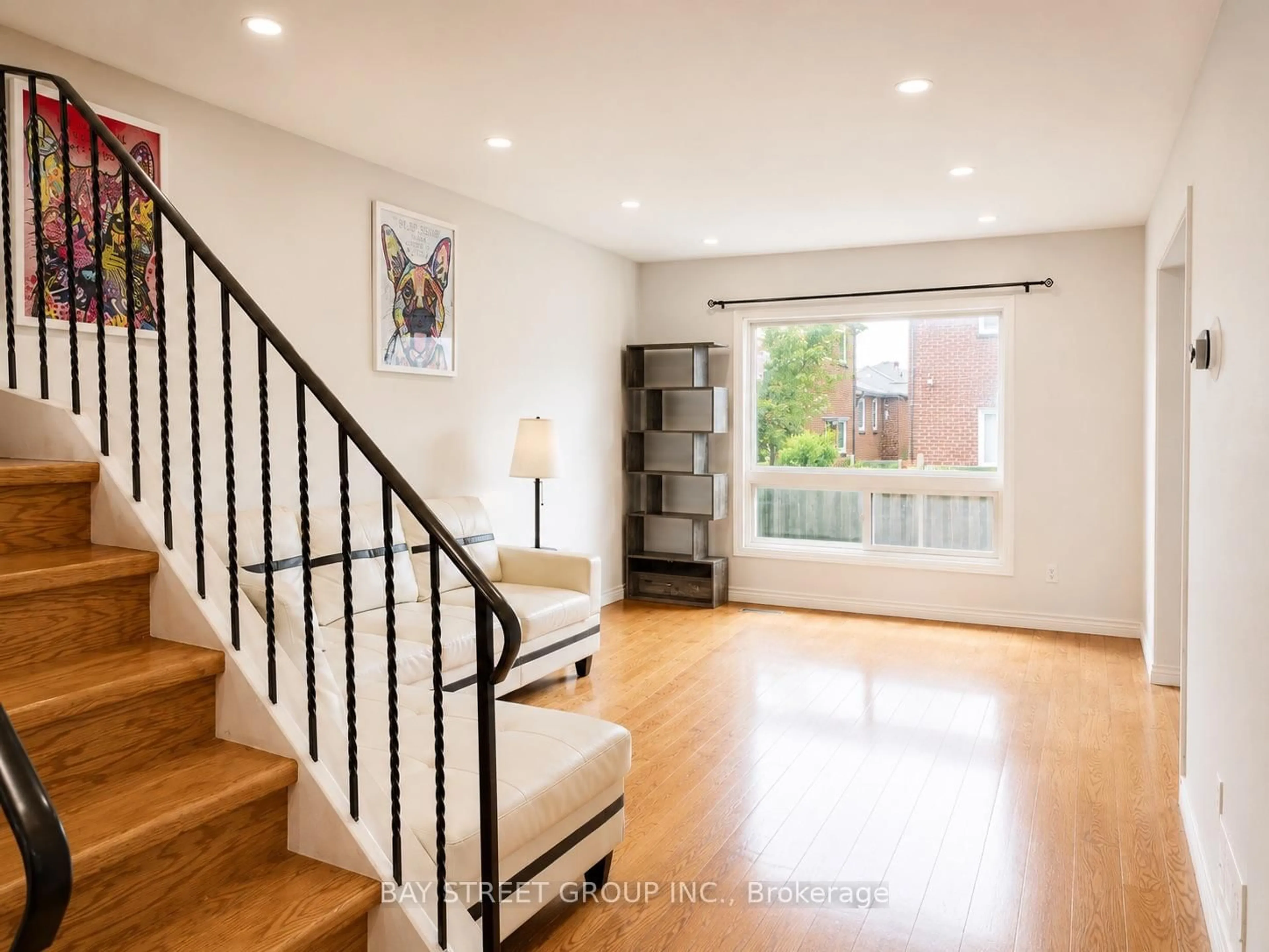 Unknown for 82 Radwell Cres, Toronto Ontario M1V 2J5