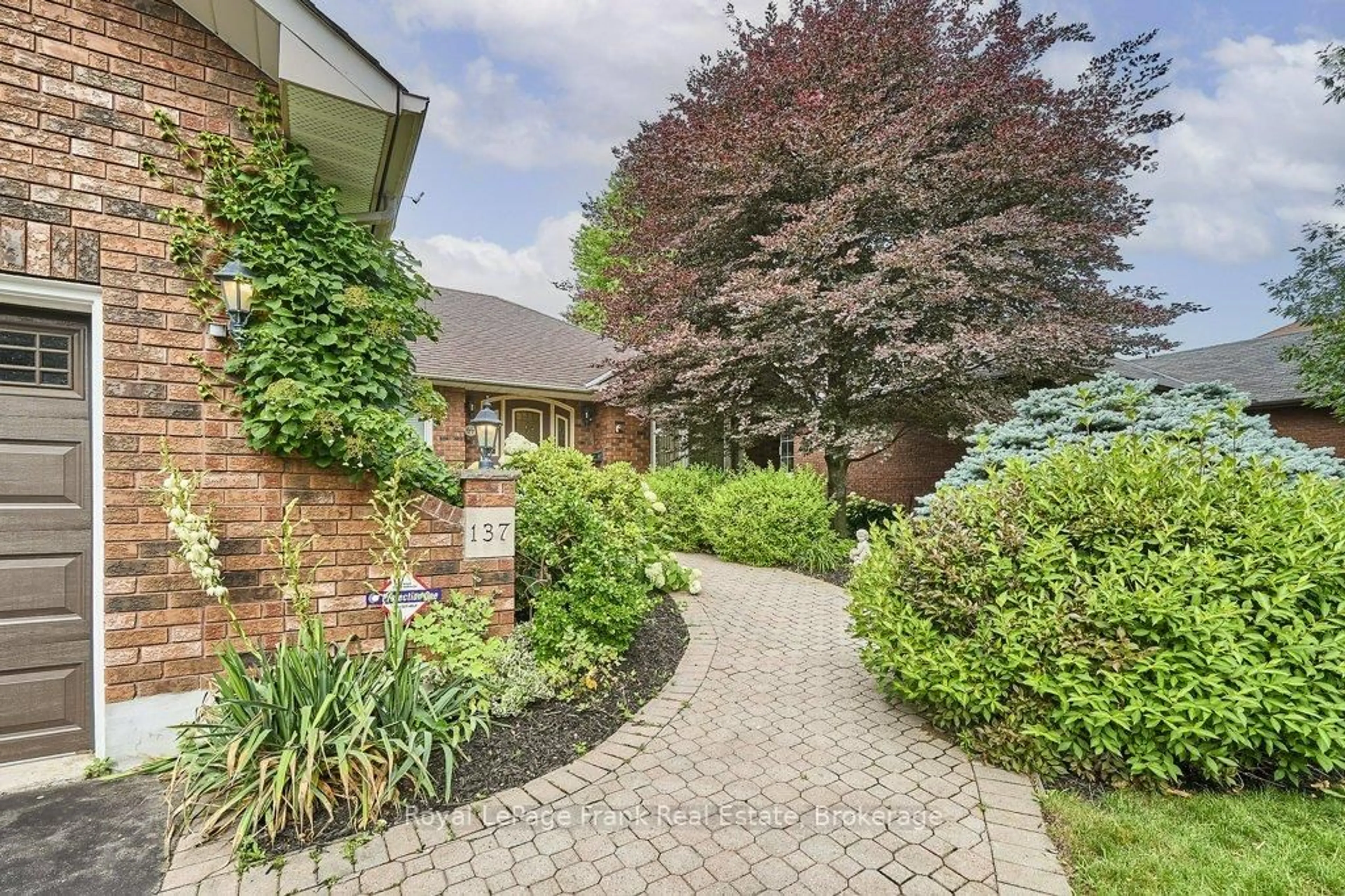 Unknown for 137 Samac Tr, Oshawa Ontario L1G 7V9
