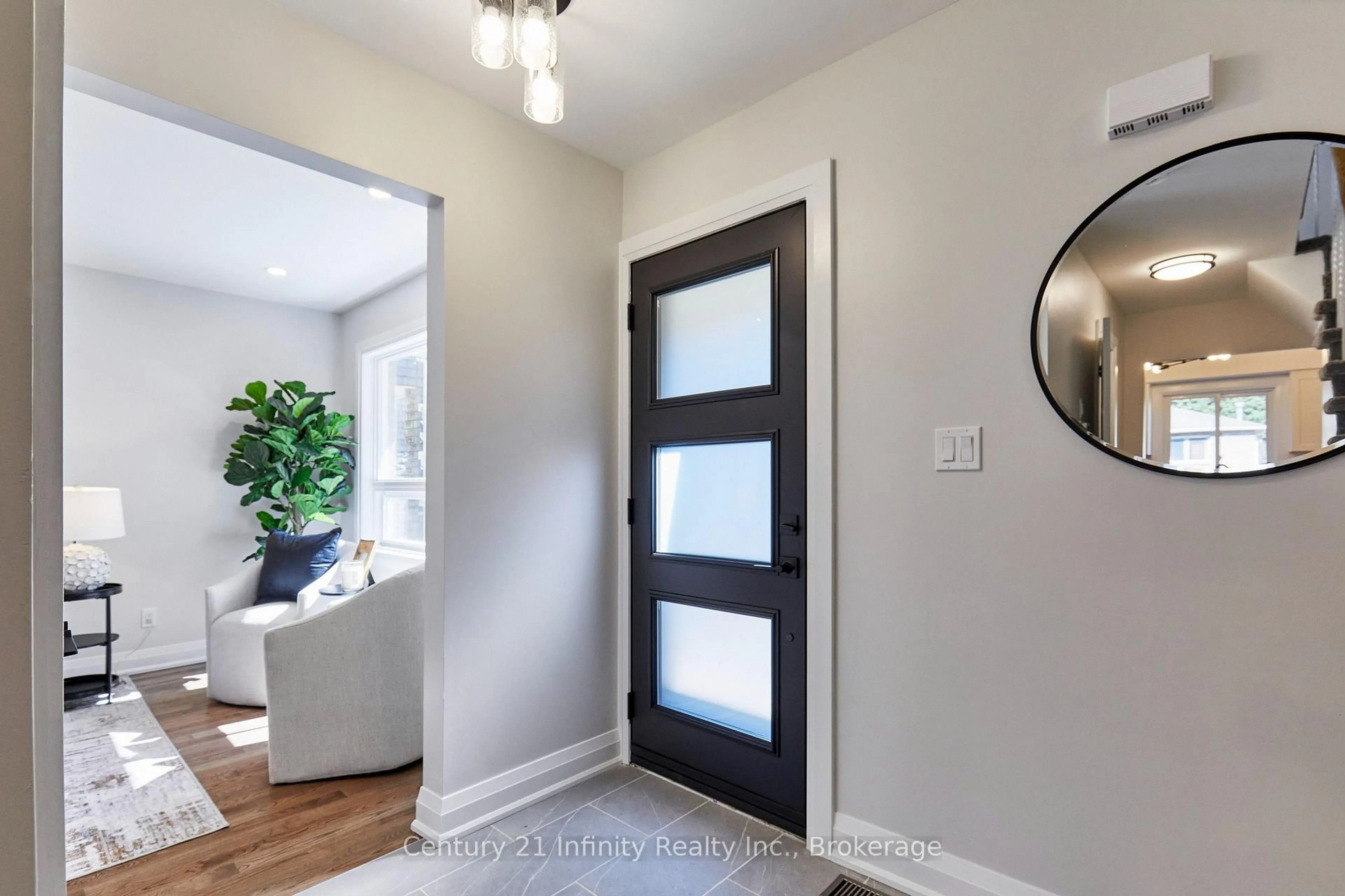 Indoor entryway for 113 Daniels Cres, Ajax Ontario L1T 1Z1