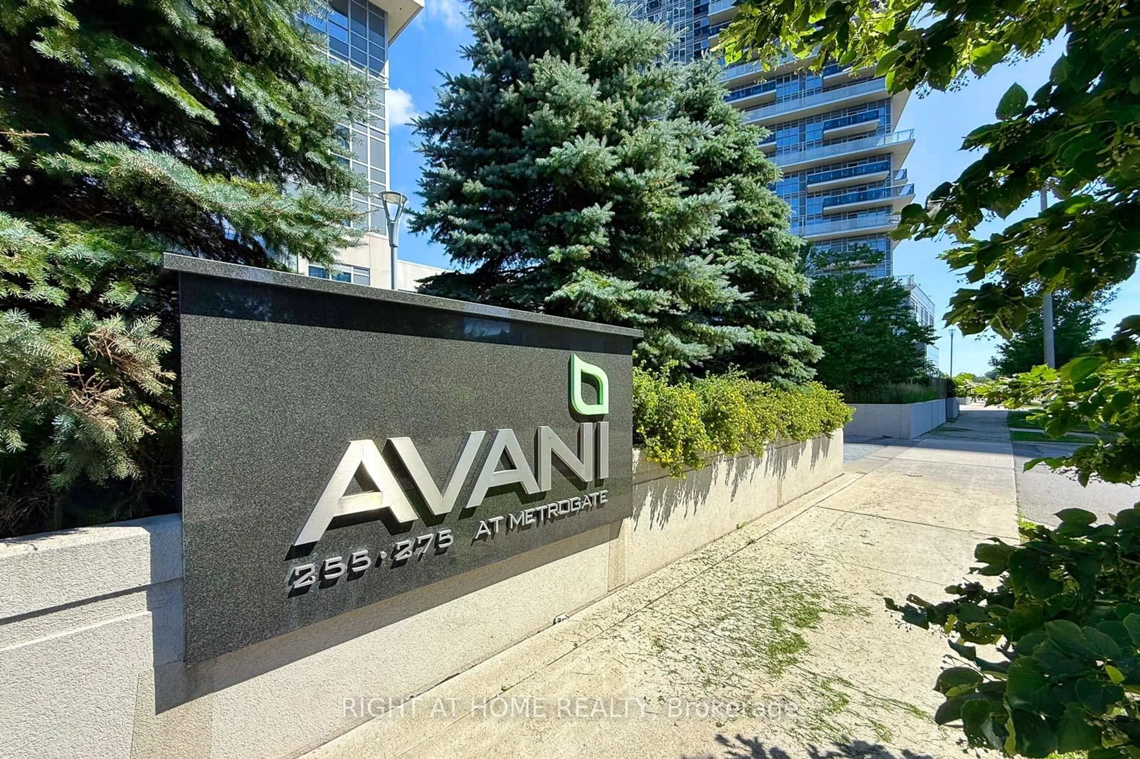 Indoor foyer for 255 Village Green Sq #606, Toronto Ontario M1S 0L3