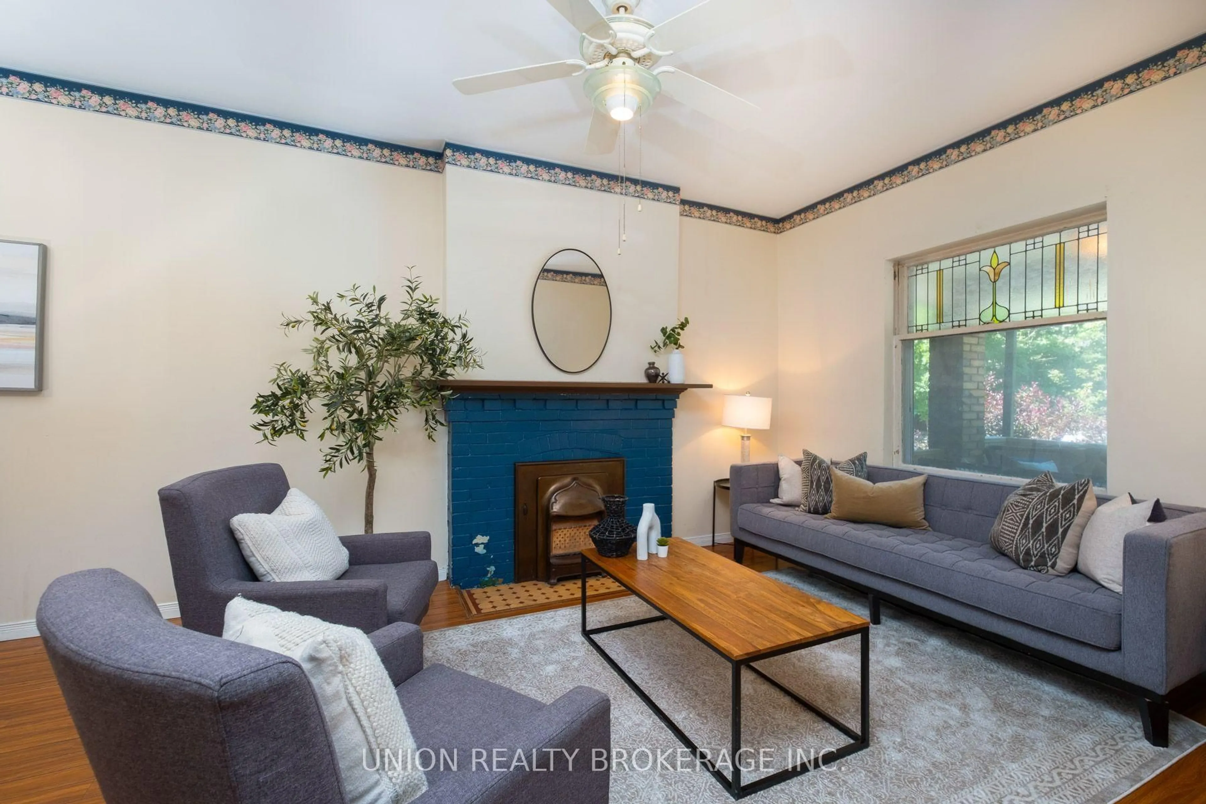Living room with furniture, unknown for 27 Coady Ave, Toronto Ontario M4M 2Y9