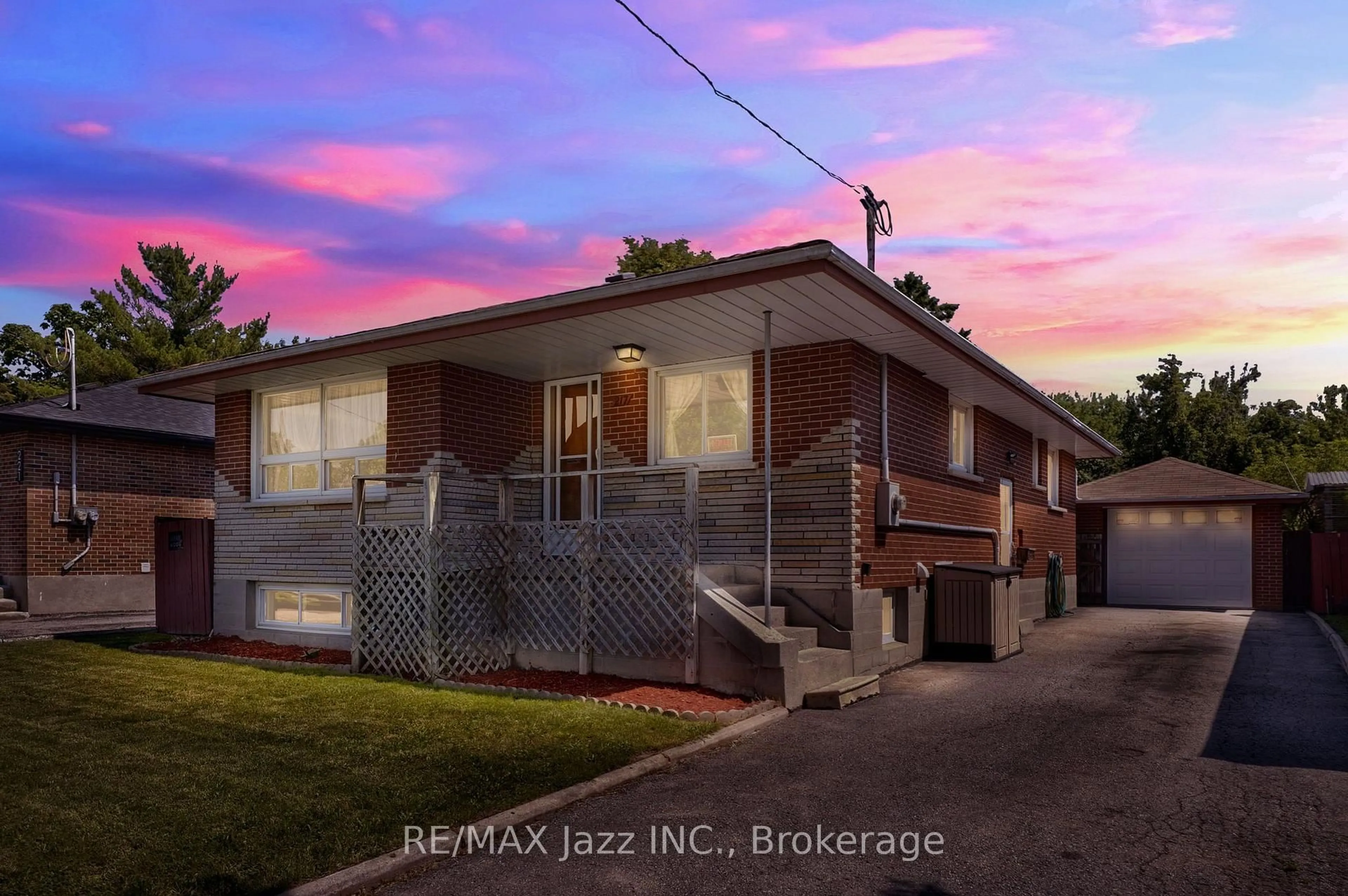 Home with brick exterior material, street for 217 Annis St, Oshawa Ontario L1H 3P7