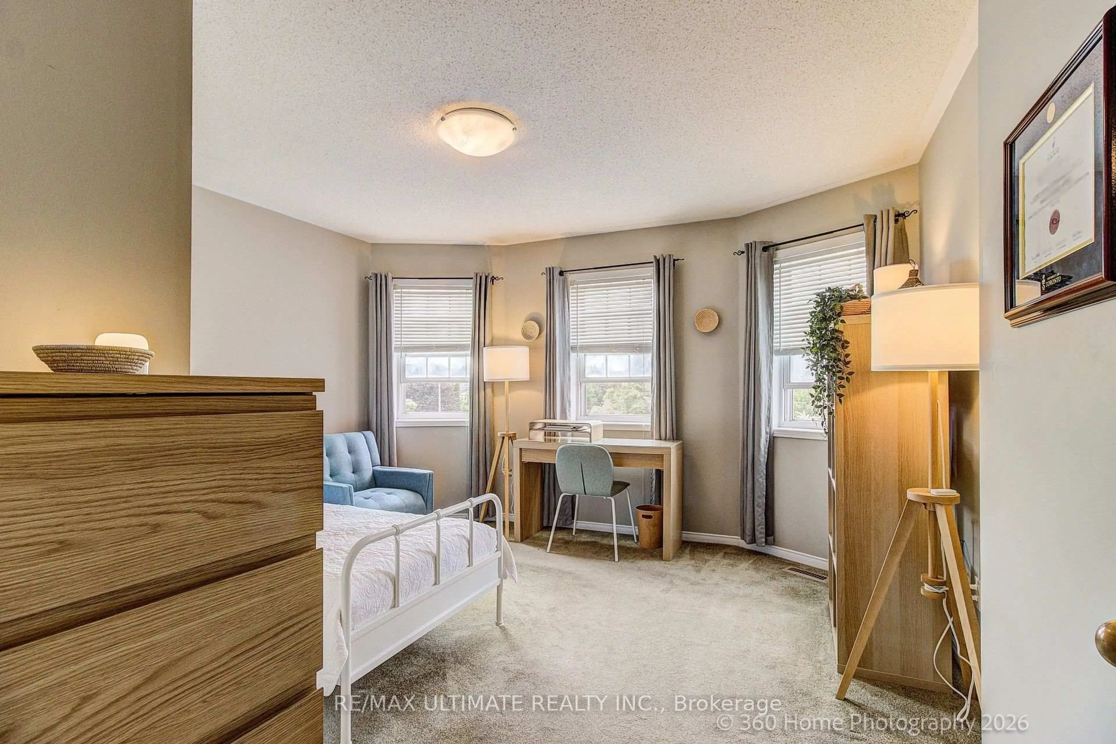 A pic of a room for 53 Wilshire Dr, Whitby Ontario L1M 2H2