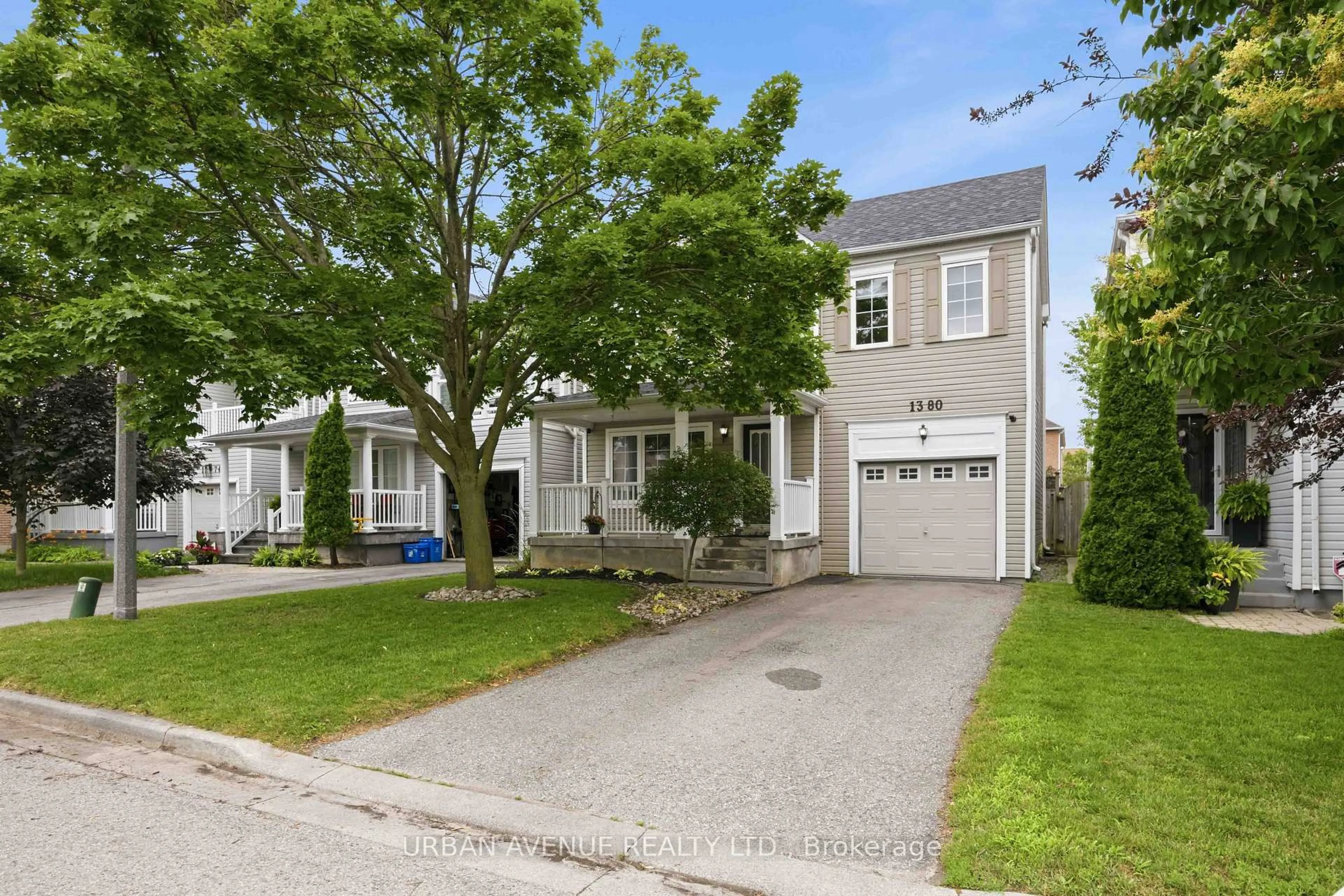 Home with vinyl exterior material, street for 1380 Linstead St, Oshawa Ontario L1K 2V4