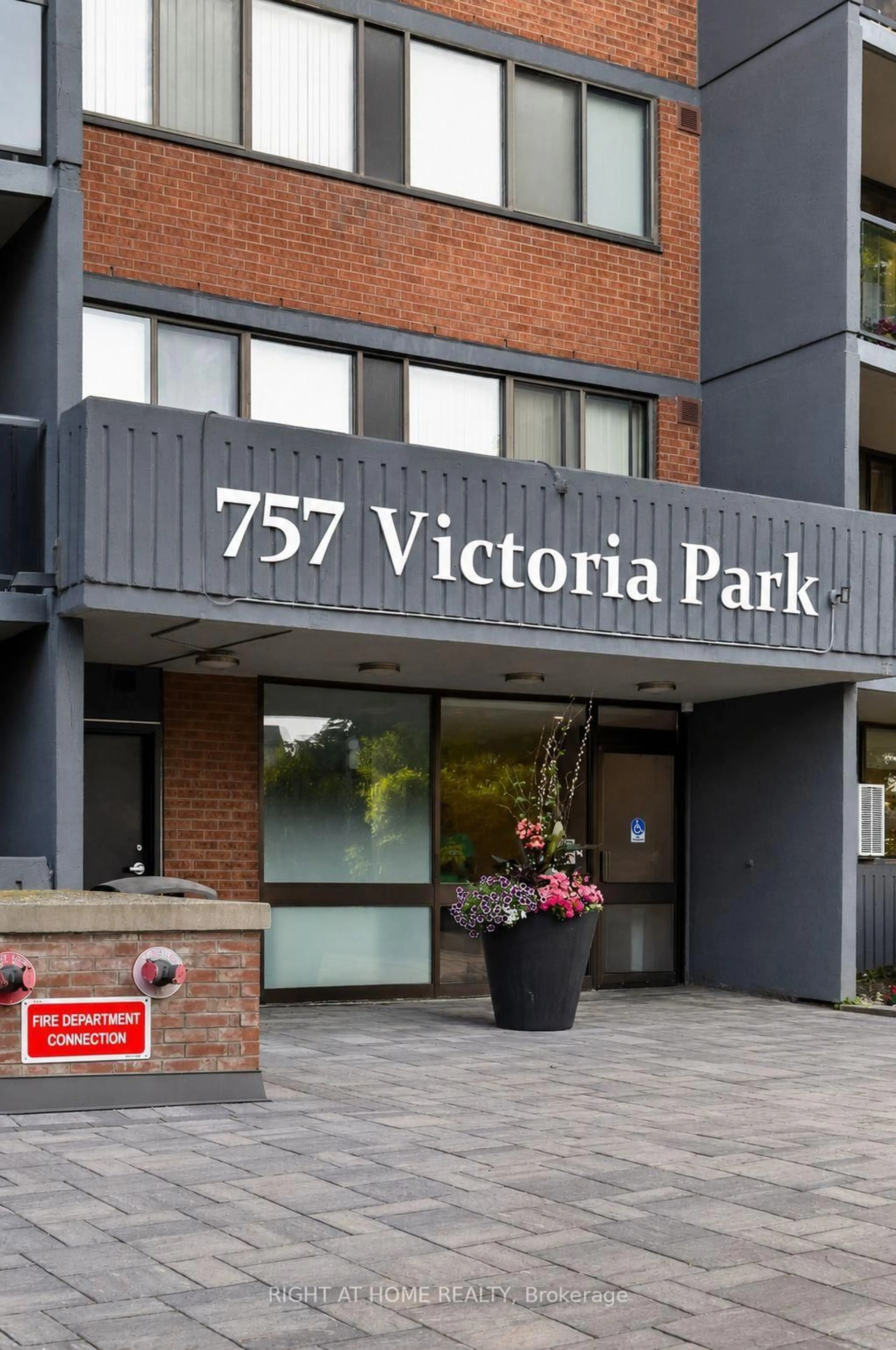 Unknown for 757 Victoria Park Ave #1501, Toronto Ontario M4C 5N8