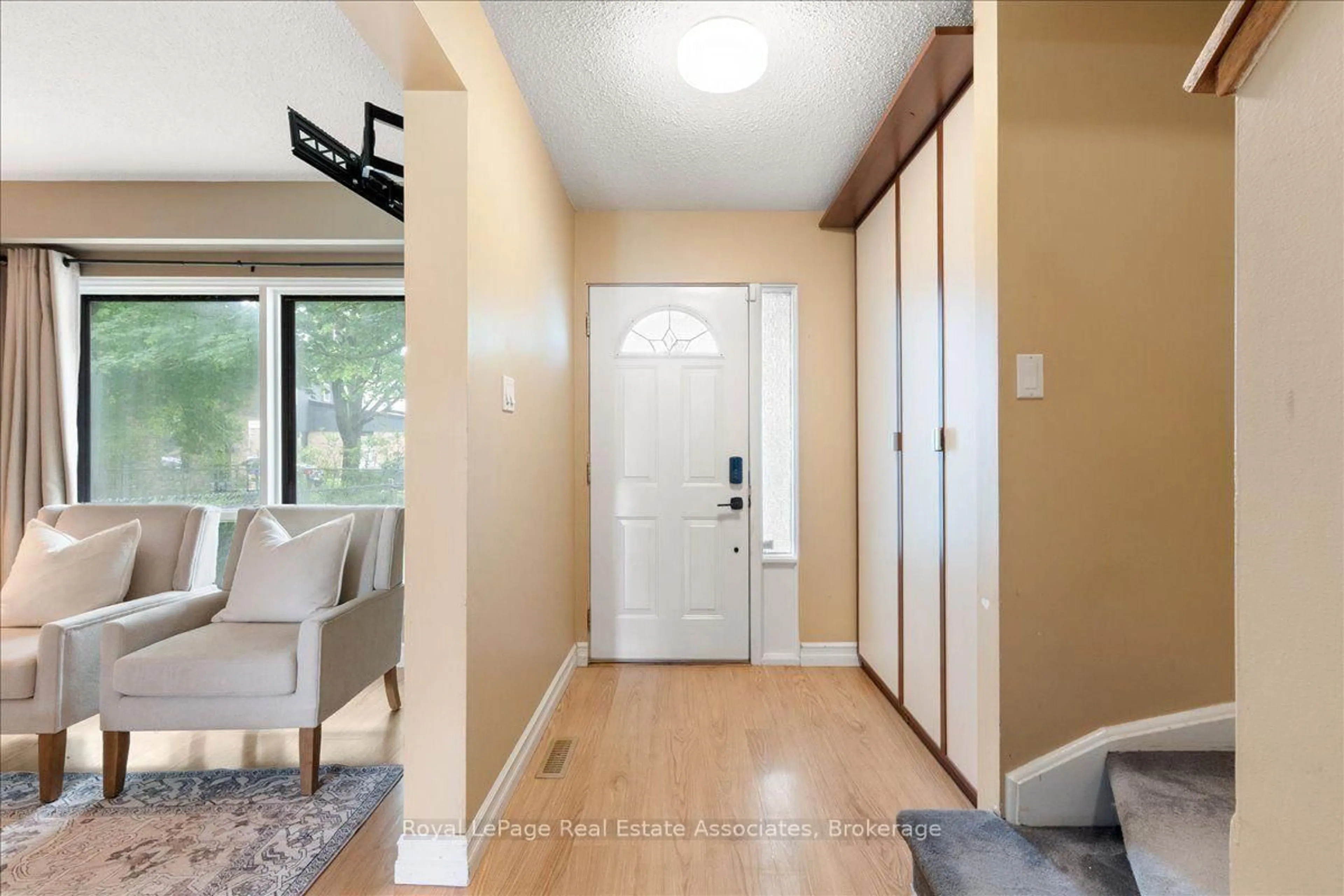Indoor entryway for 19 Harrison Crt, Whitby Ontario L1N 6E2