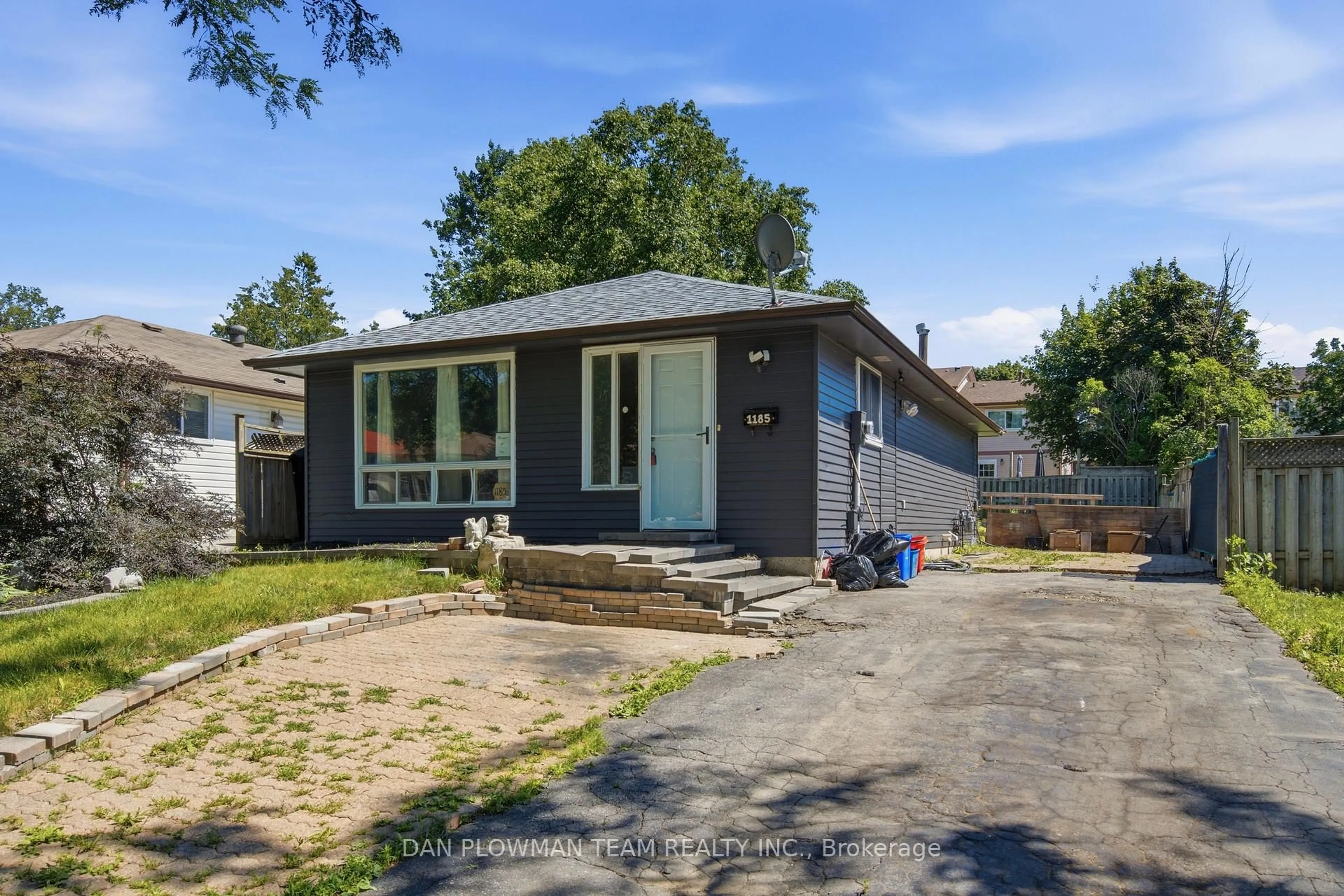 Unknown for 1185 Norman Crt, Oshawa Ontario L1H 7X2
