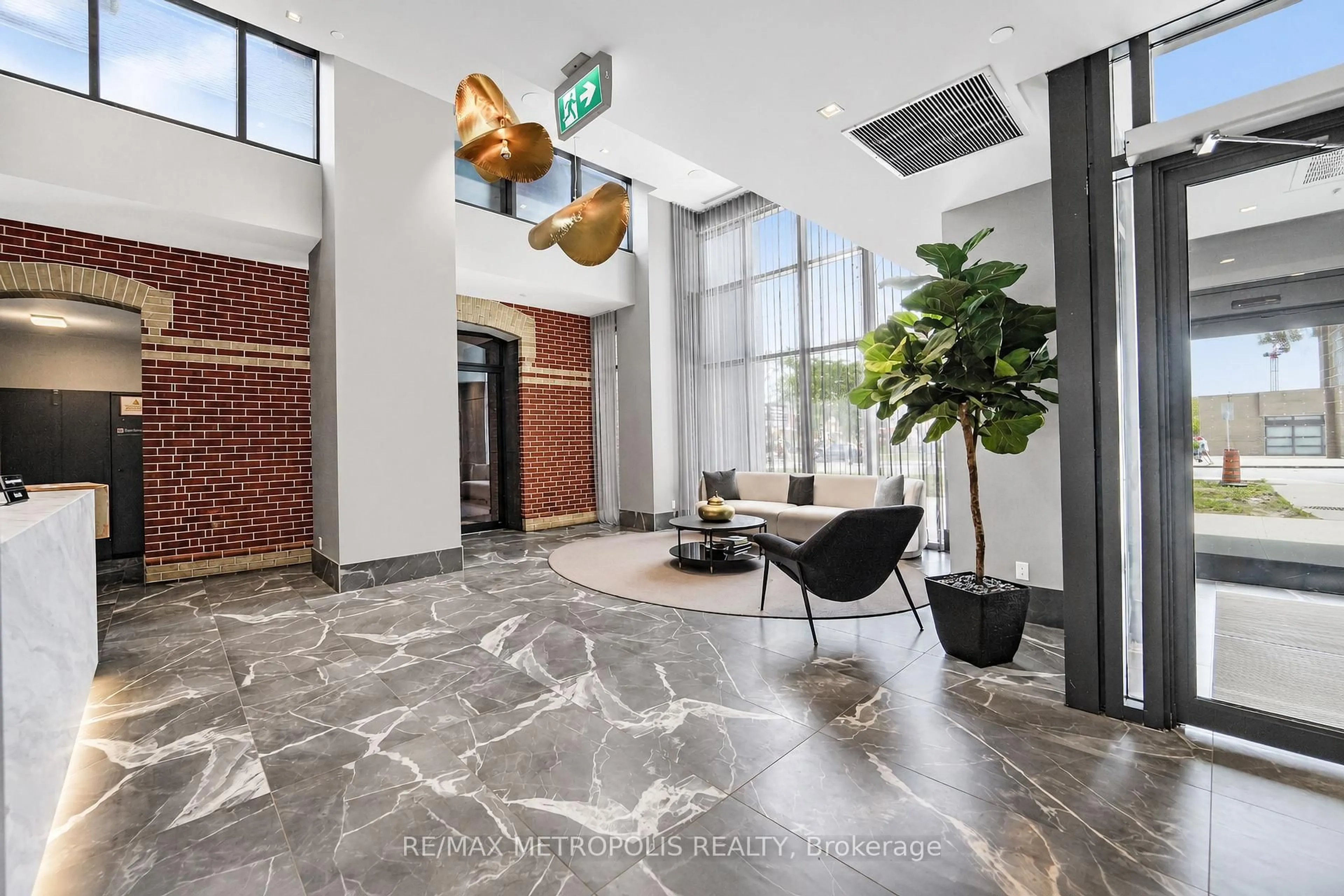 Lobby for 286 Main St #421, Toronto Ontario M4C 0B3