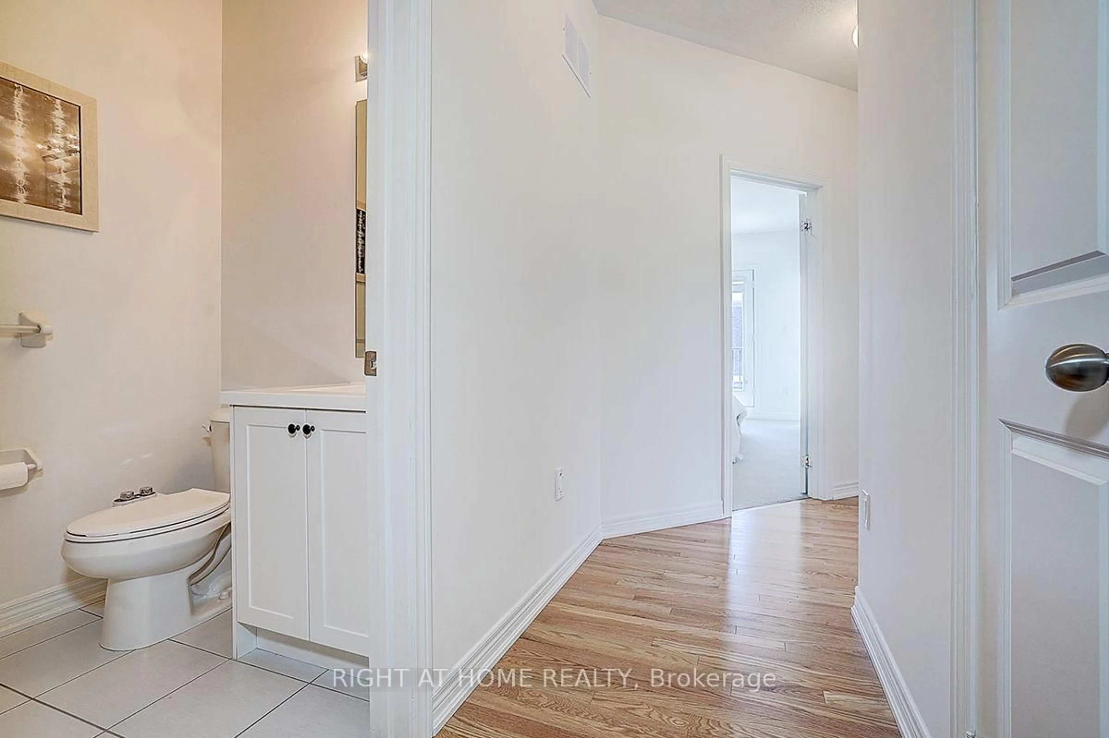 Indoor entryway for 502 Littlewood Lane, Ajax Ontario L1S 0H1
