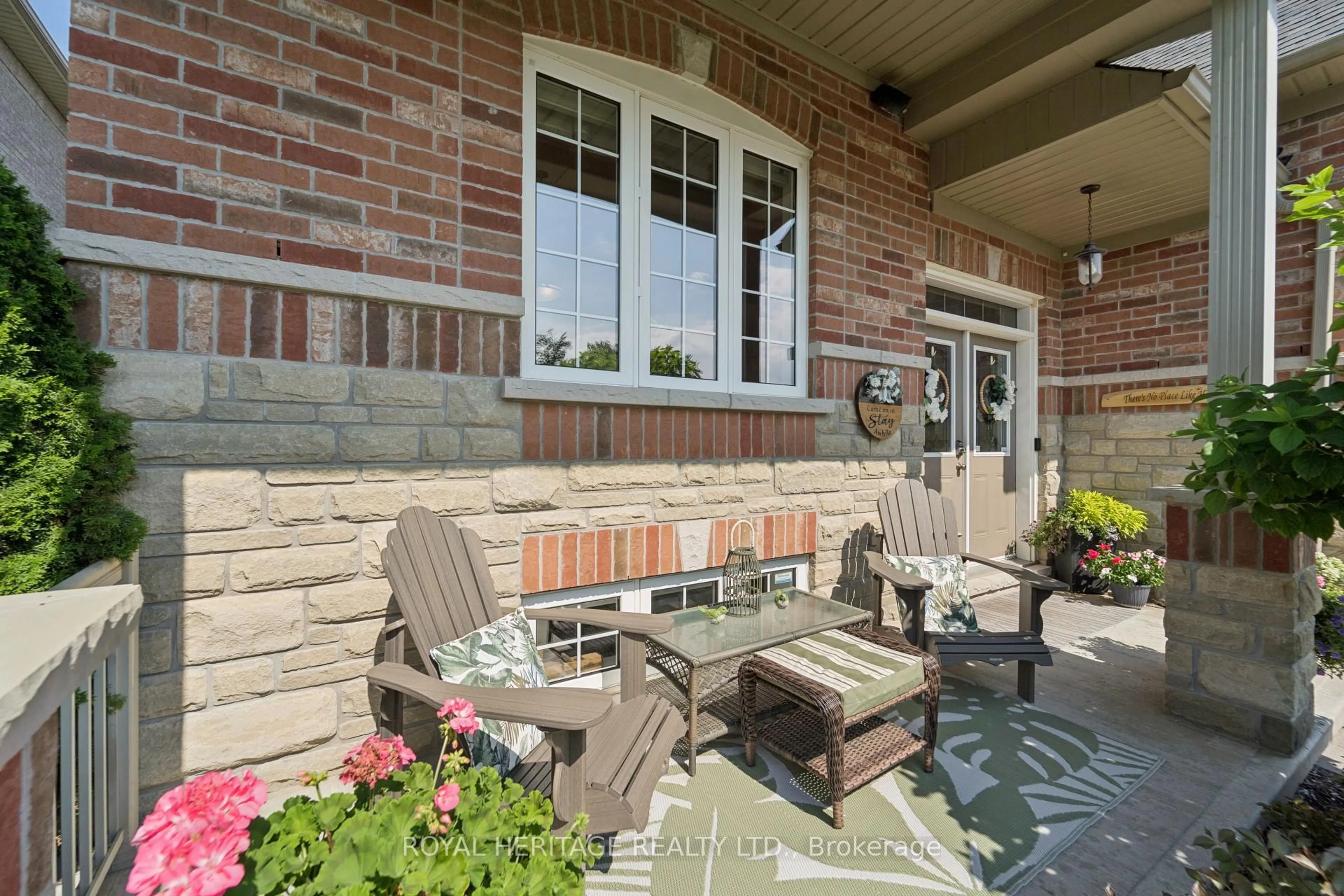 Patio, street for 24 Corvinelli Dr, Whitby Ontario L1M 0G7