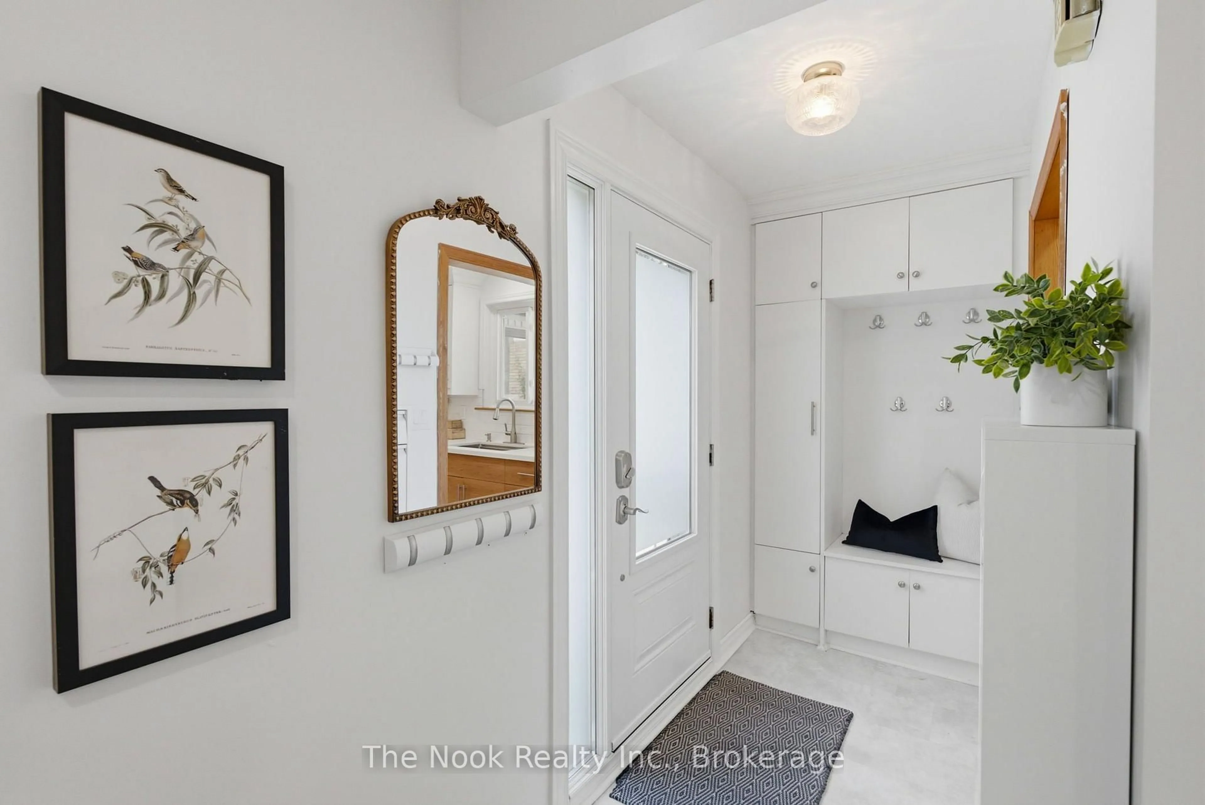Indoor entryway for 1131 Eldorado Ave, Oshawa Ontario L1K 1E7