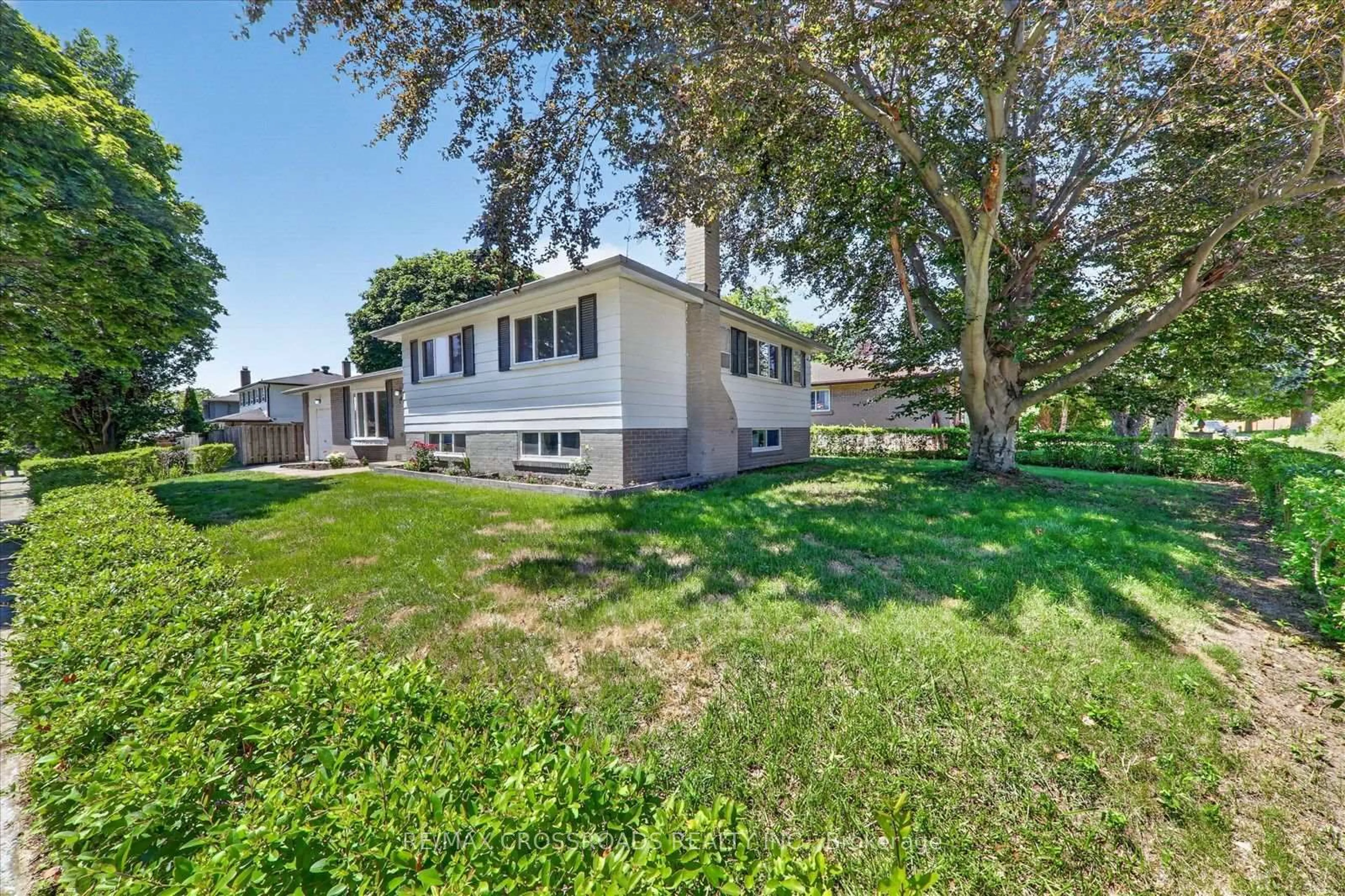 Home with vinyl exterior material, unknown for 10 Gillbank Cres, Toronto Ontario M1E 4H9