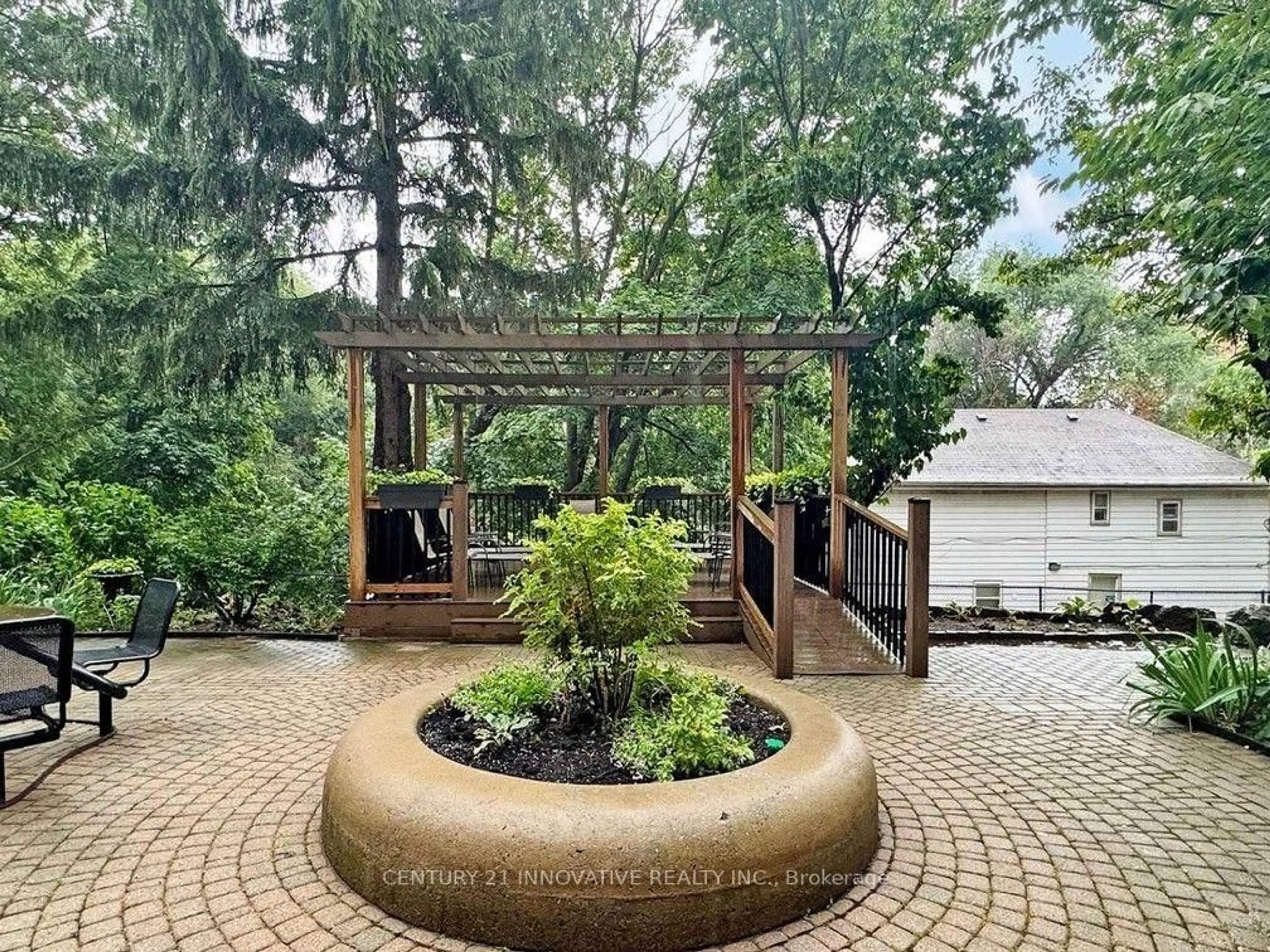 Patio, forest/trees view for 1665 Victoria Park Ave #Unit 207, Toronto Ontario M1R 5E5