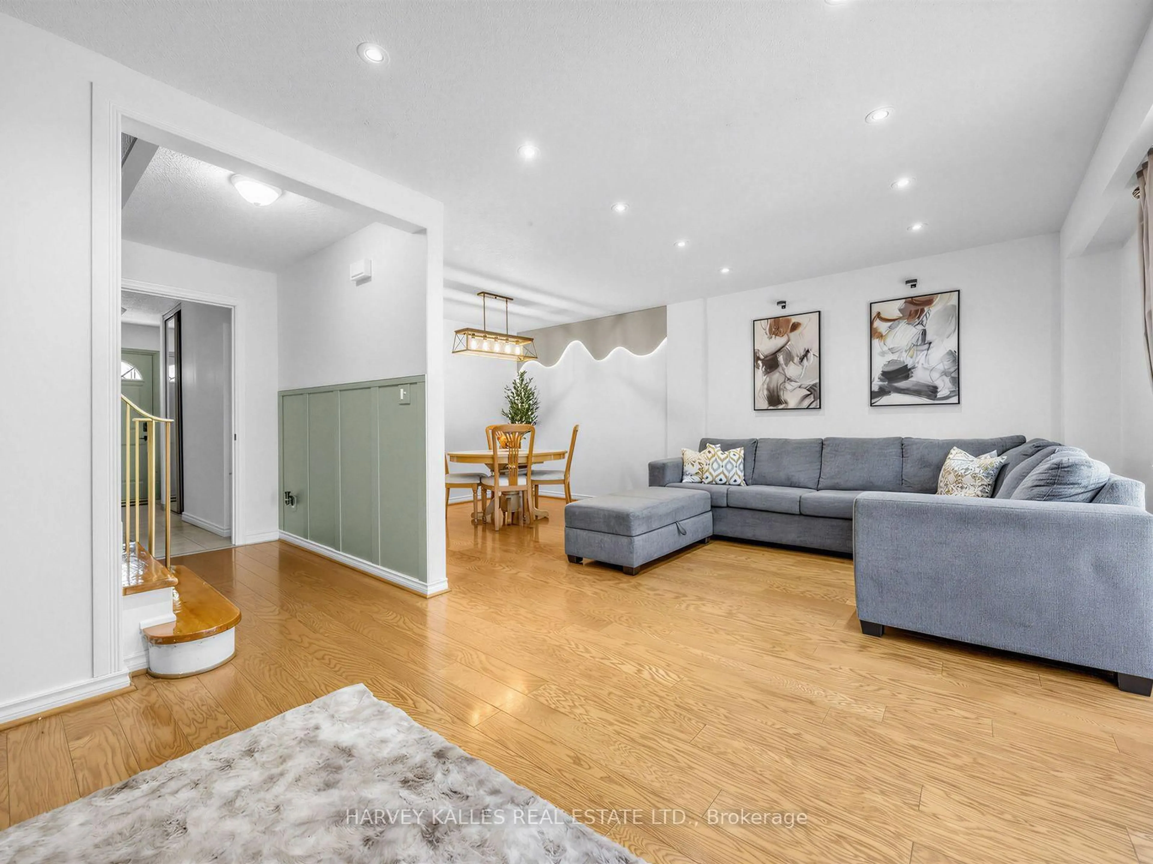 Living room with furniture, unknown for 21 Livonia Pl #116, Toronto Ontario M1E 4W5