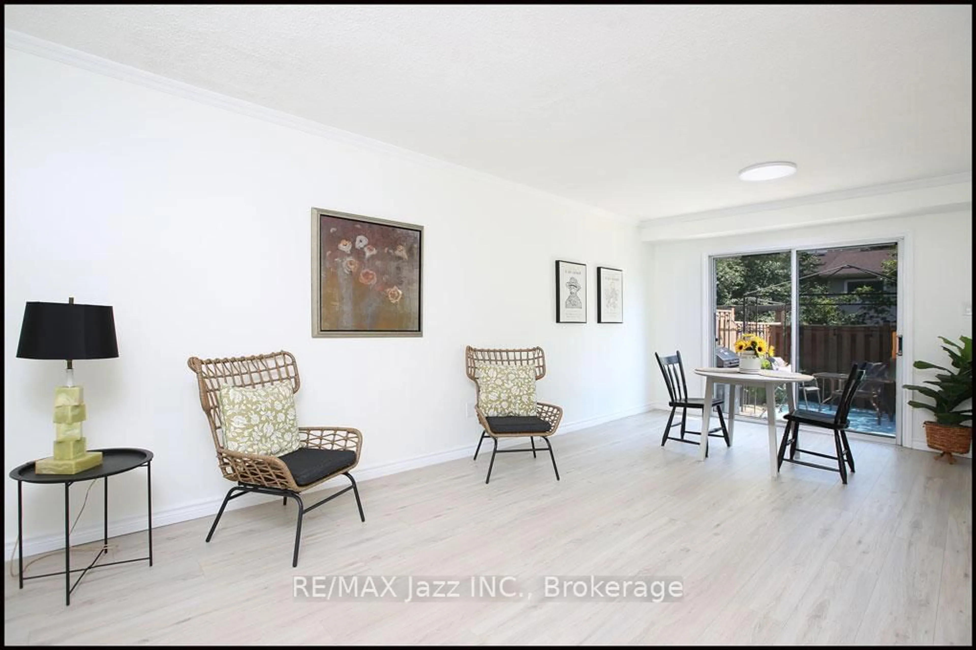 Dining room, ceramic/tile floor for 611 Galahad Dr #90, Oshawa Ontario L1K 1M1