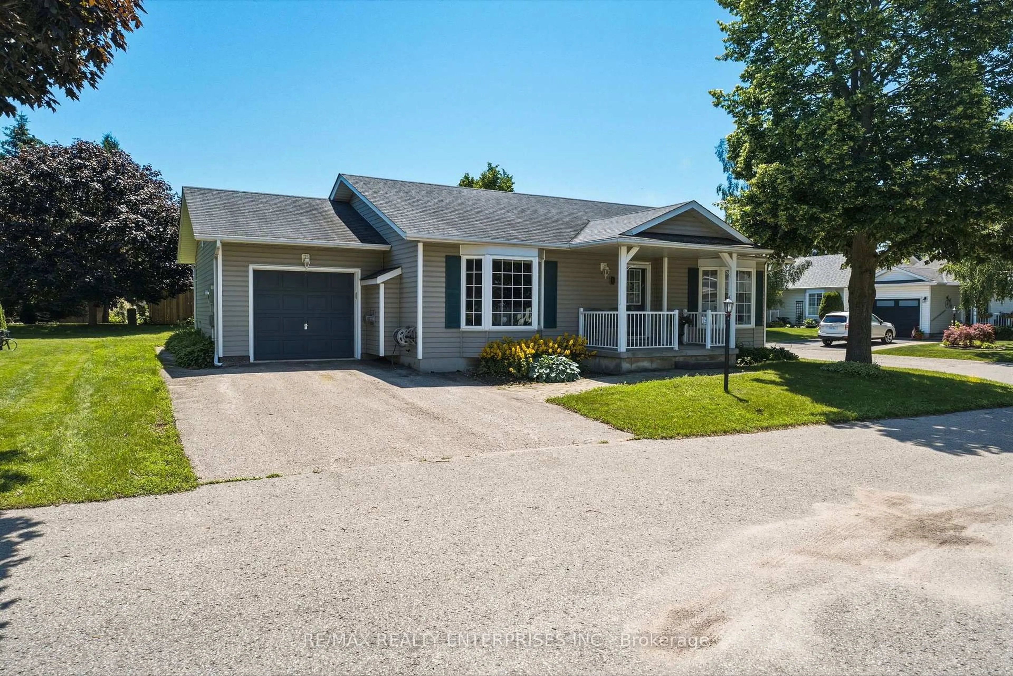 Unknown for 1 Huron Crt, Clarington Ontario L1B 1A2