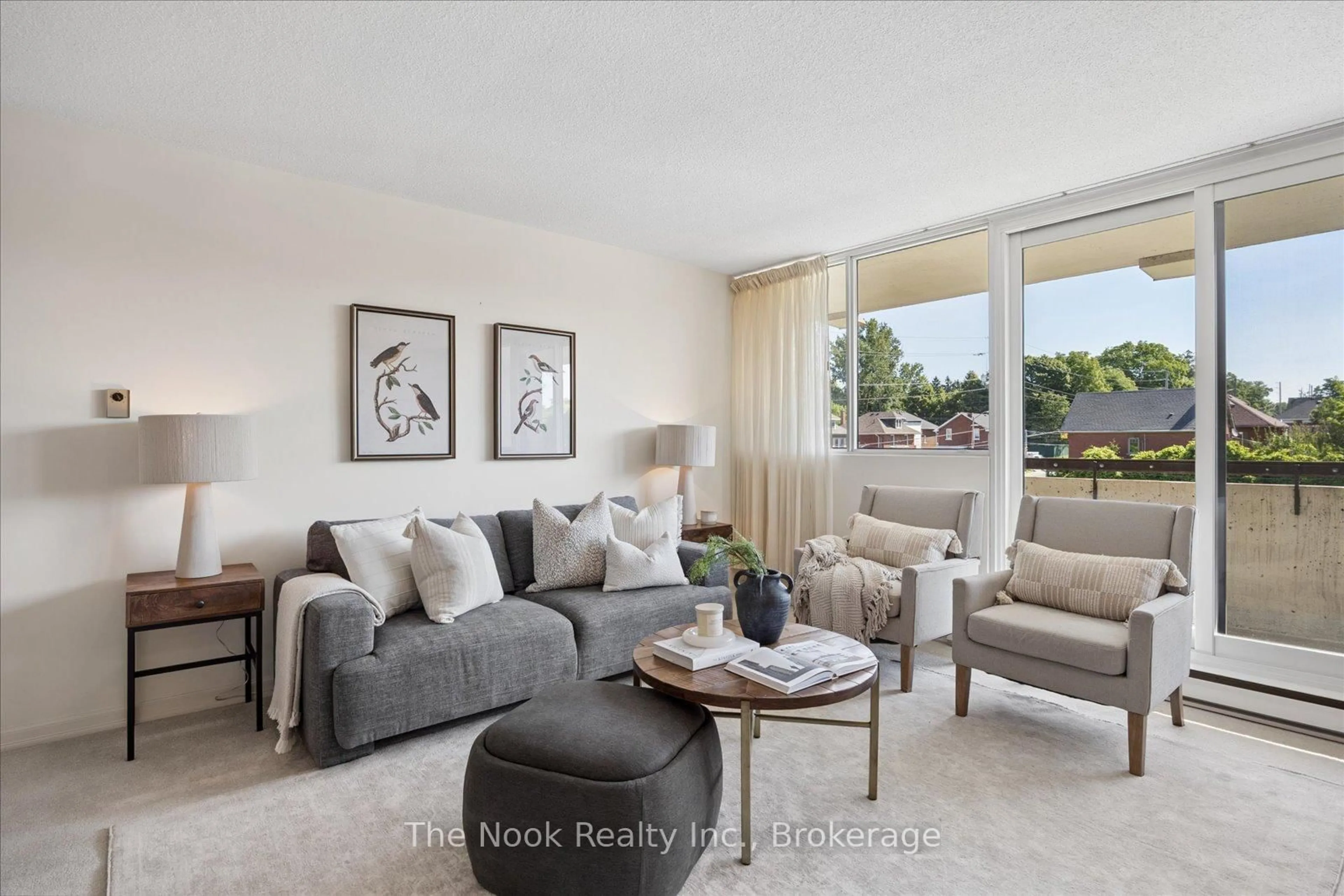 Living room with furniture, unknown for 120 Elgin St, Oshawa Ontario L1G 1S7